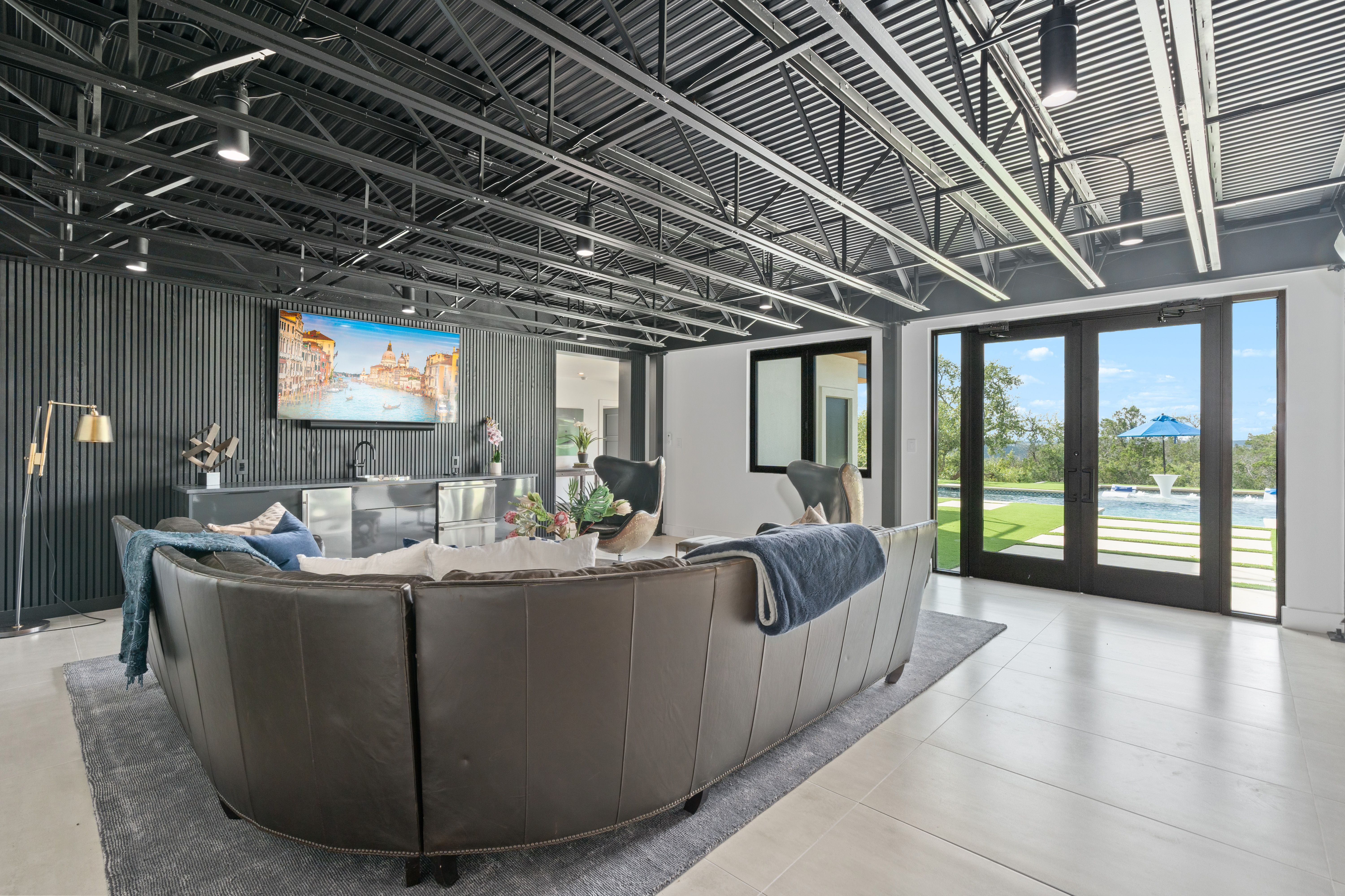 1104 Summit Ridge Drive 