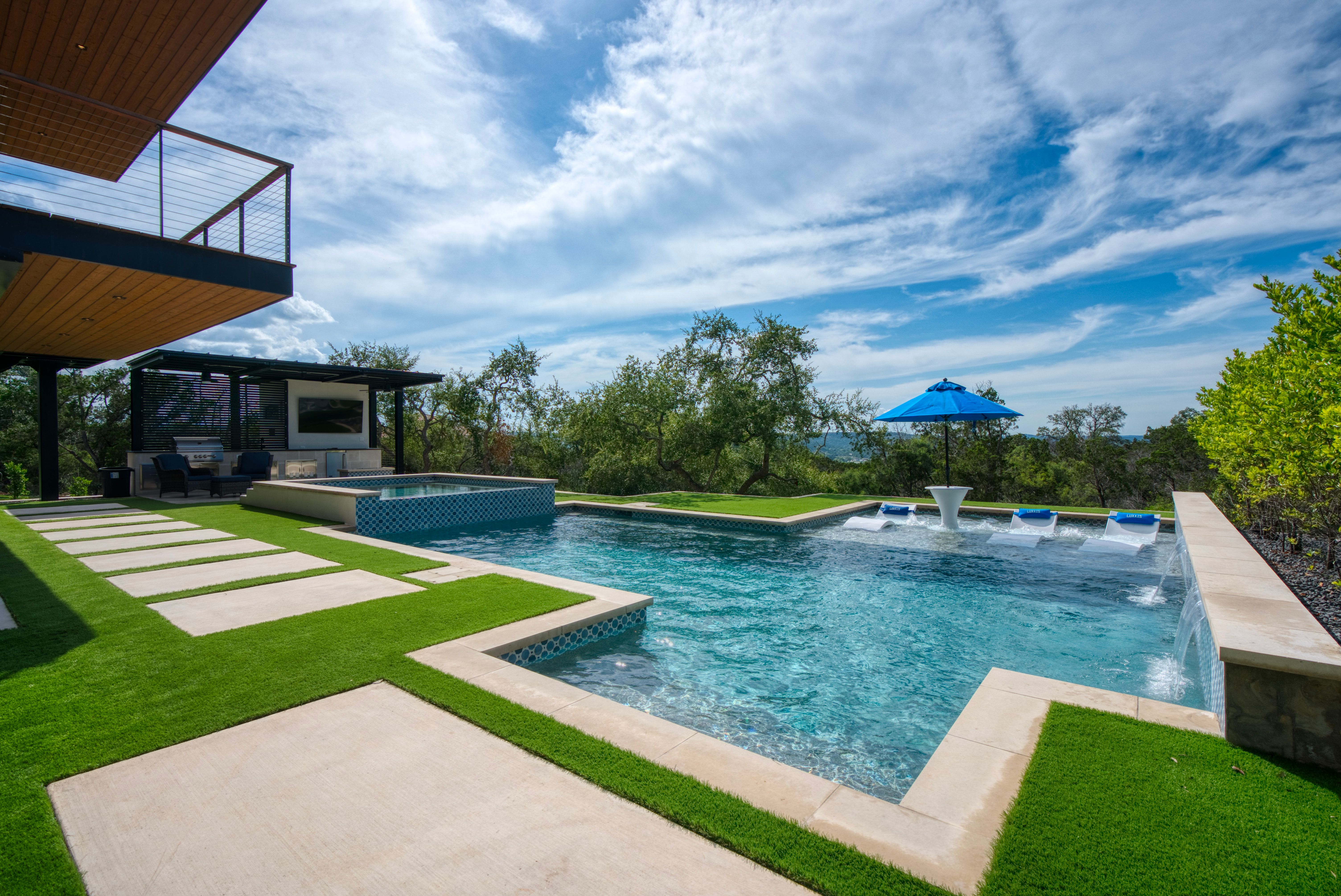 1104 Summit Ridge Drive 