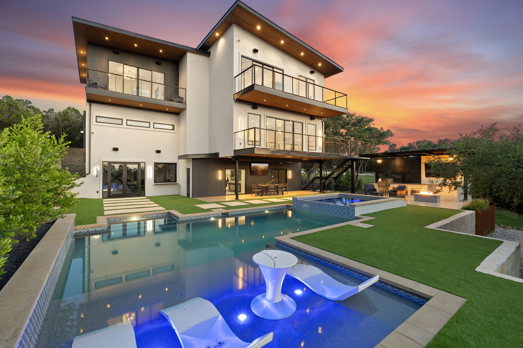 1104 Summit Ridge Drive 