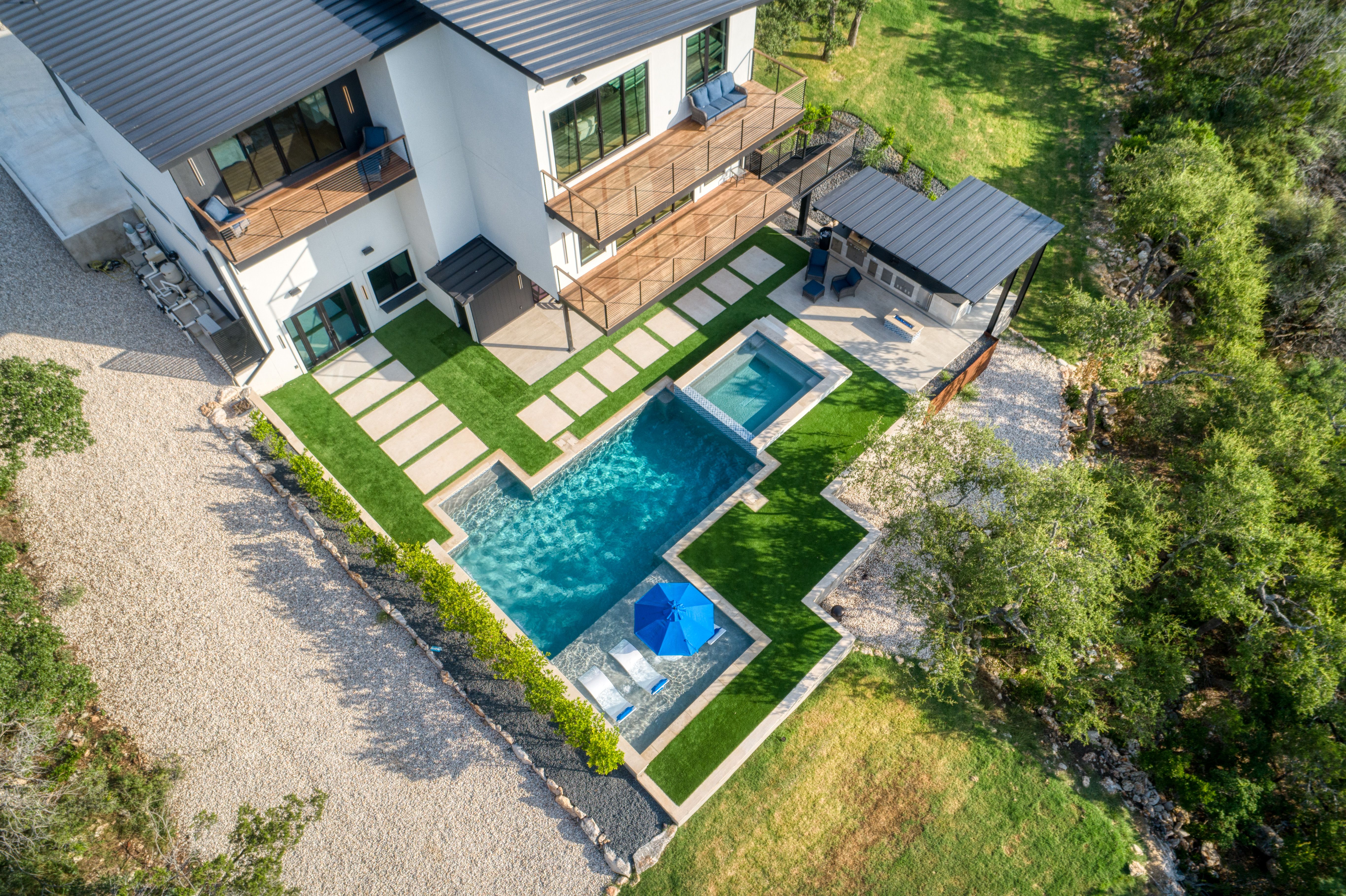 1104 Summit Ridge Drive 