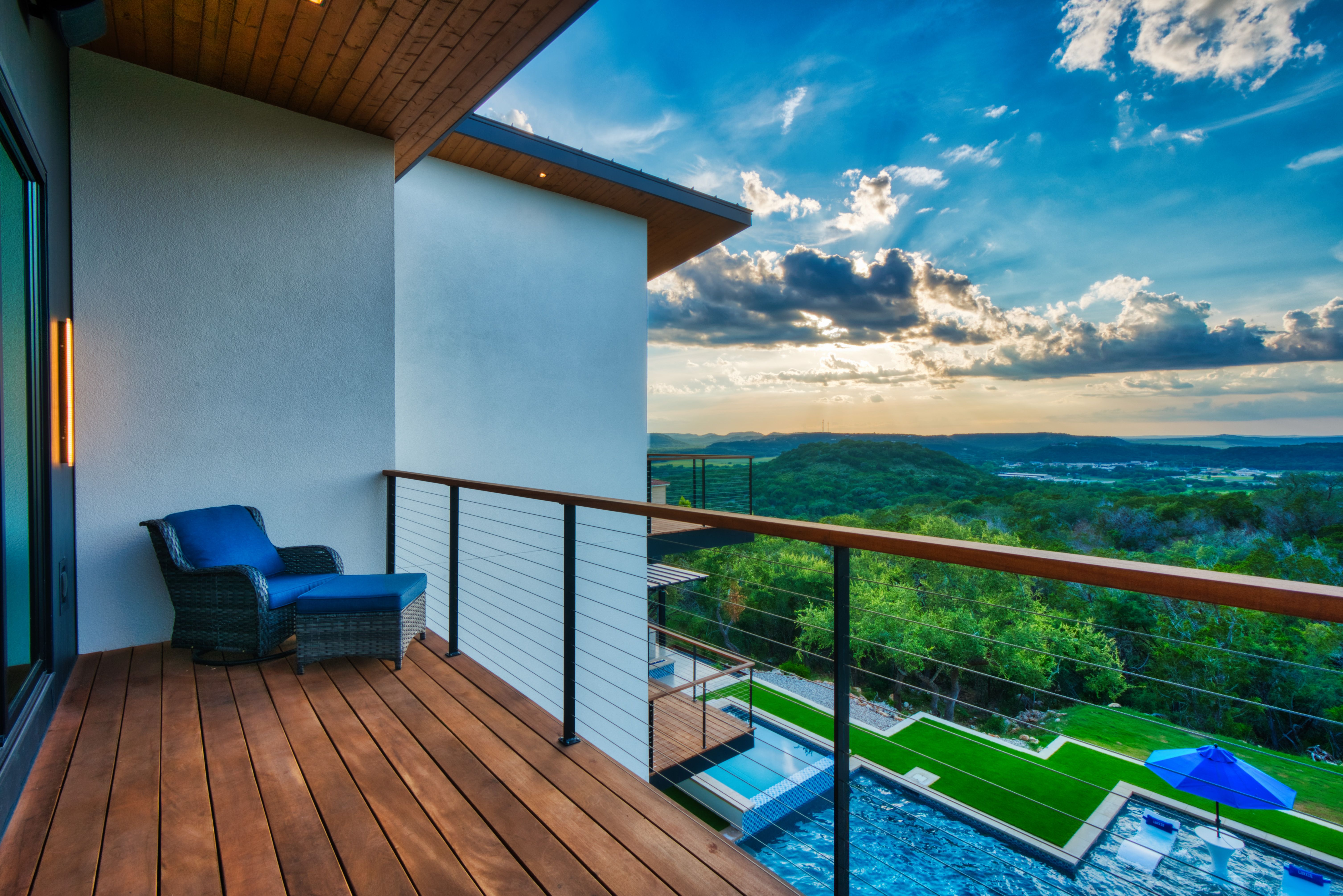 1104 Summit Ridge Drive 
