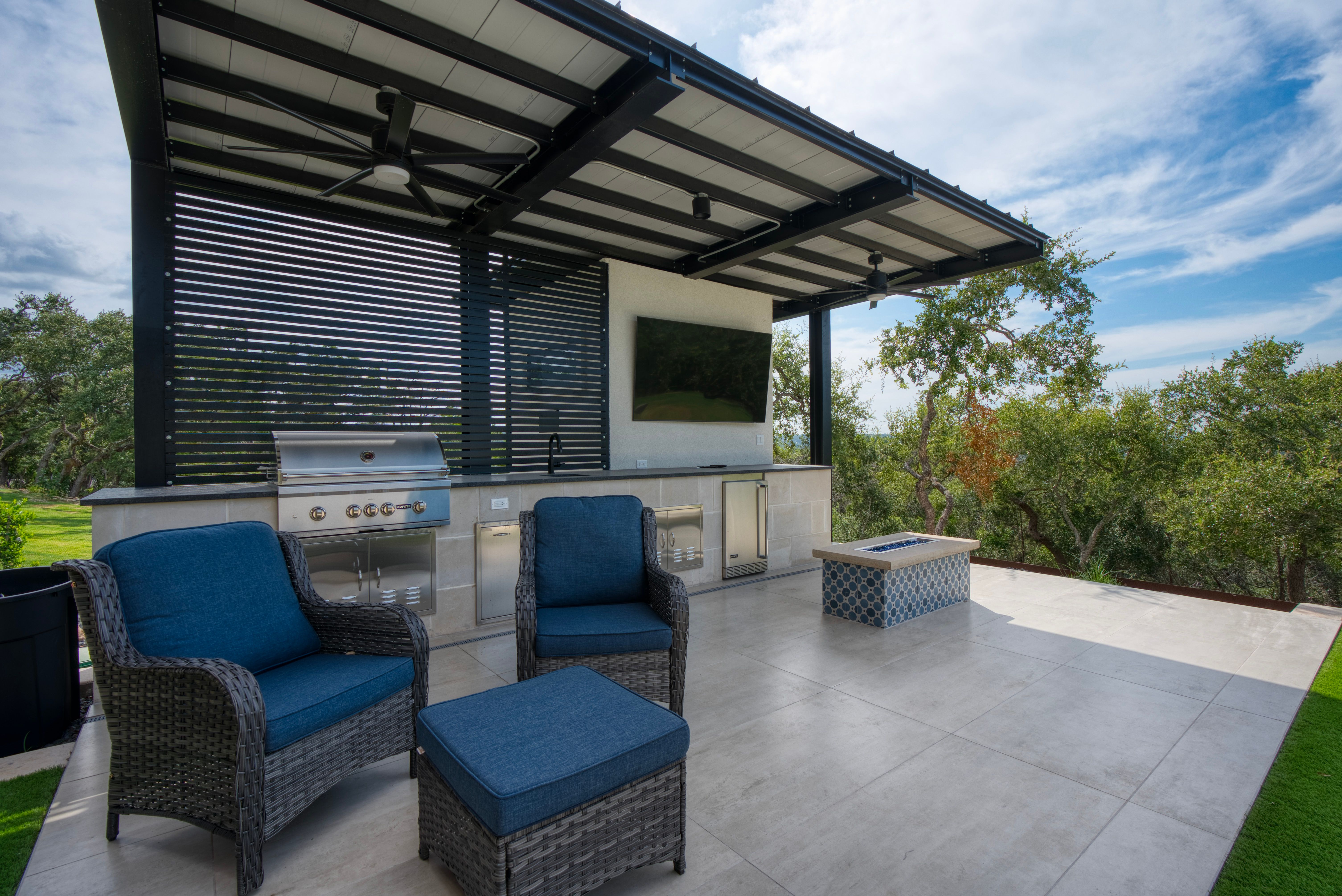 1104 Summit Ridge Drive 