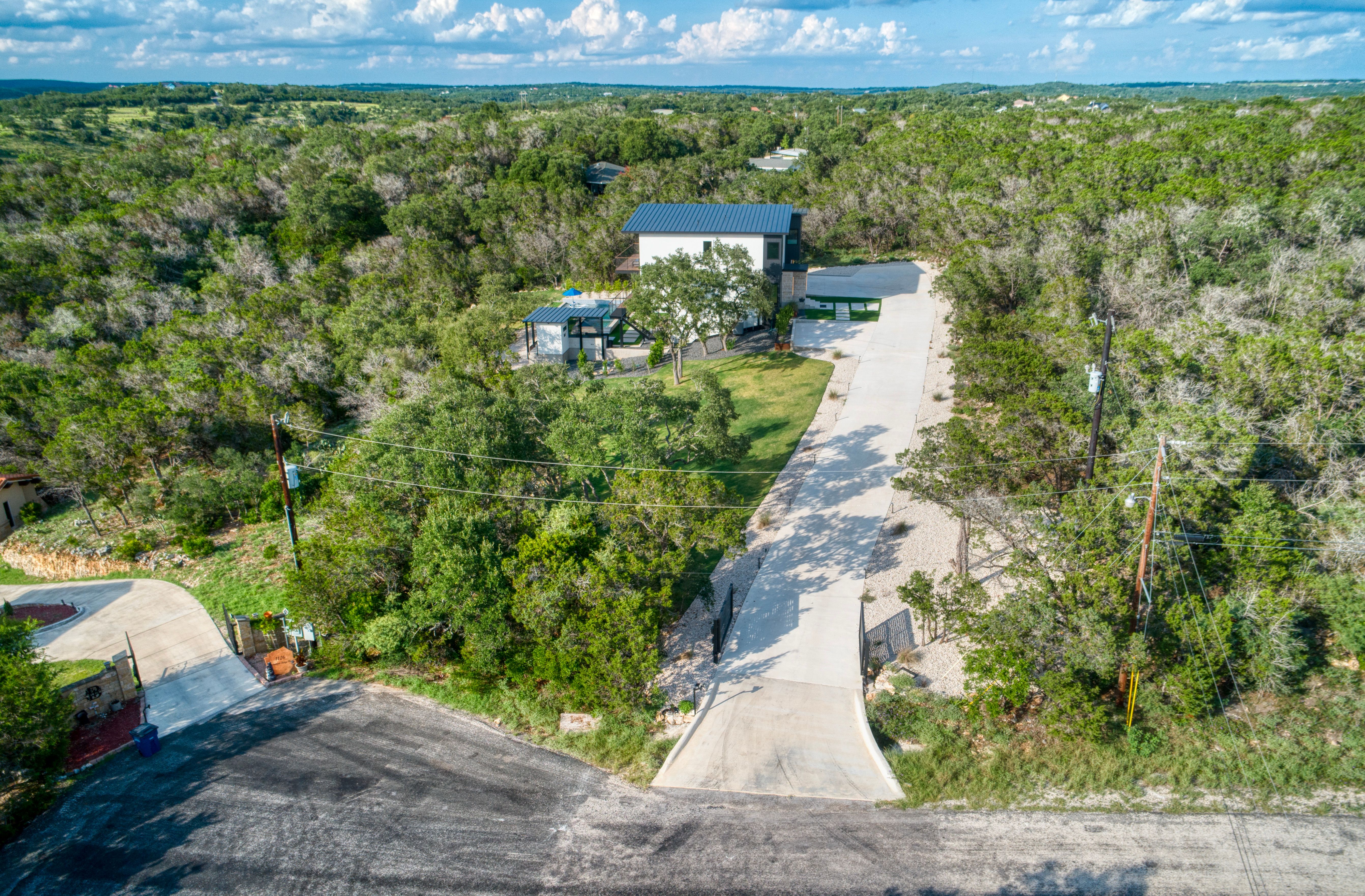 1104 Summit Ridge Drive 