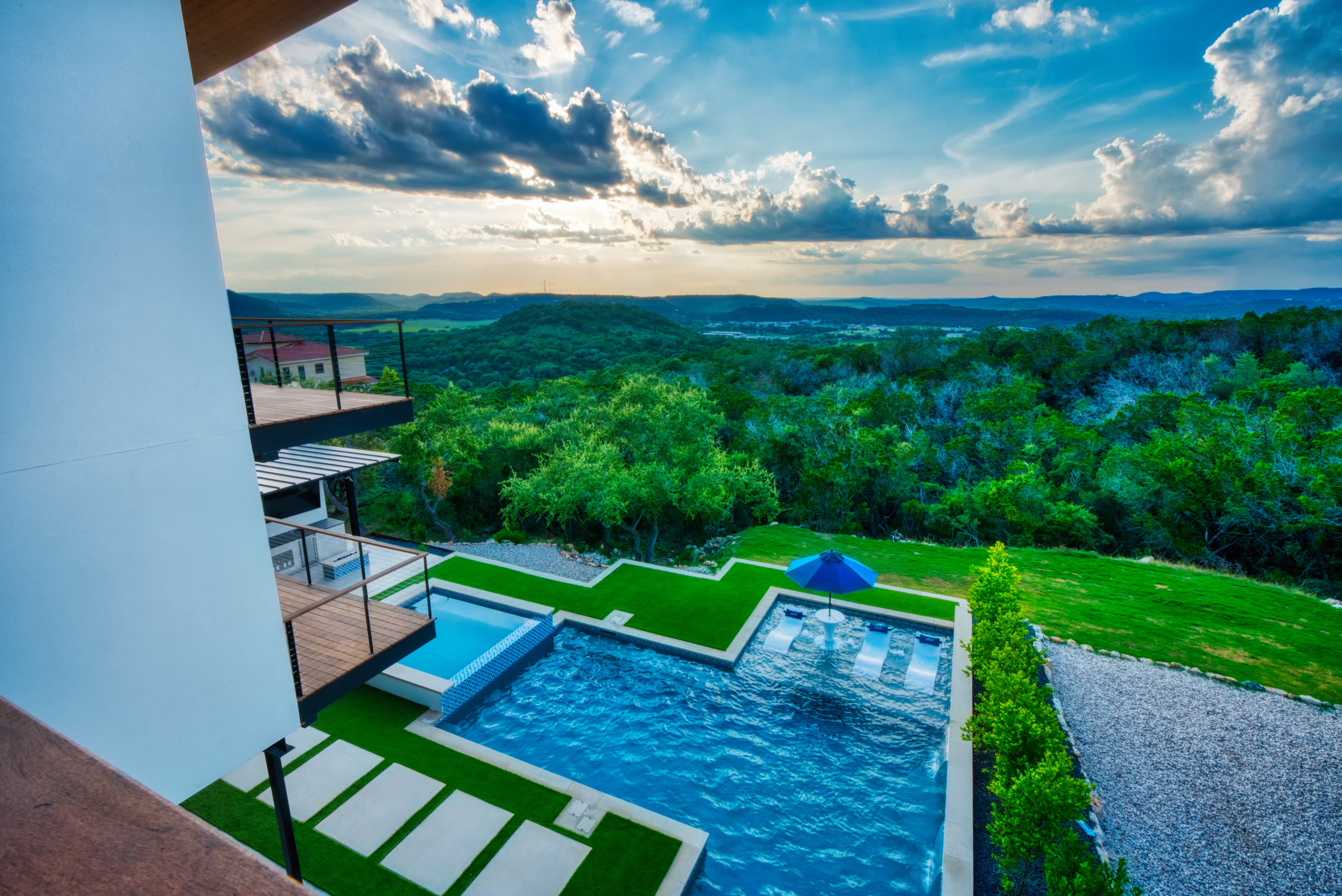 1104 Summit Ridge Drive 