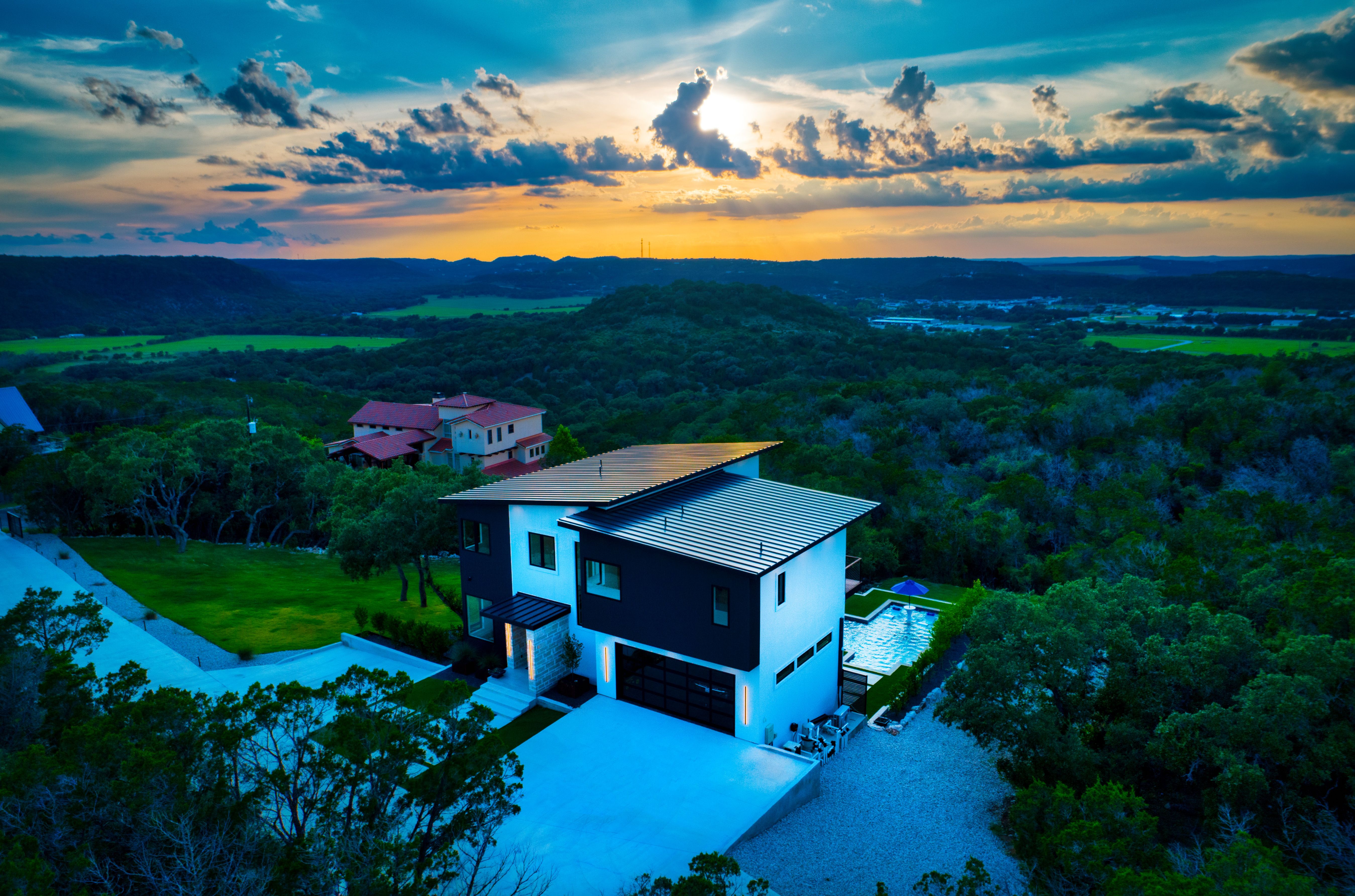 1104 Summit Ridge Drive 