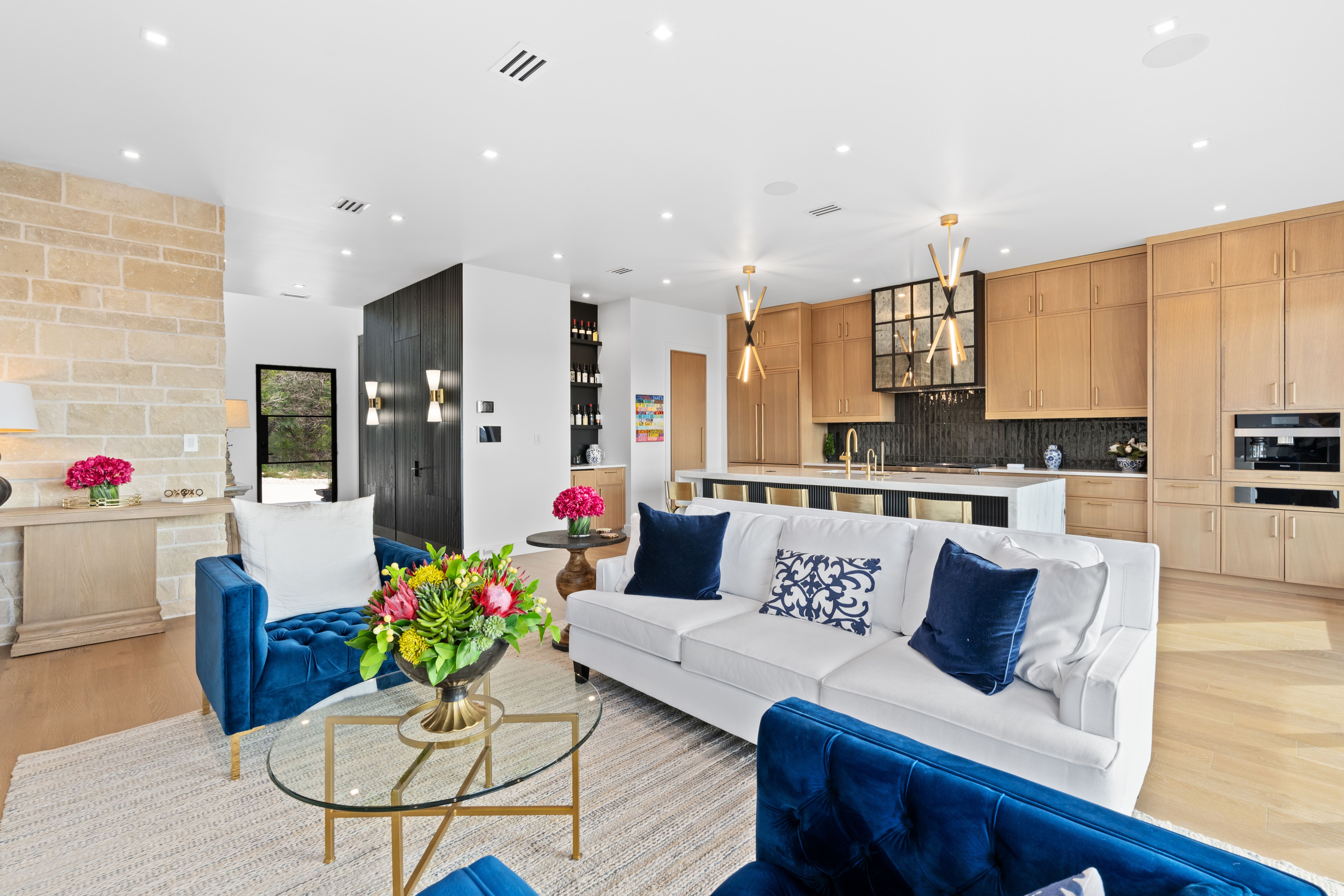 1104 Summit Ridge Drive 