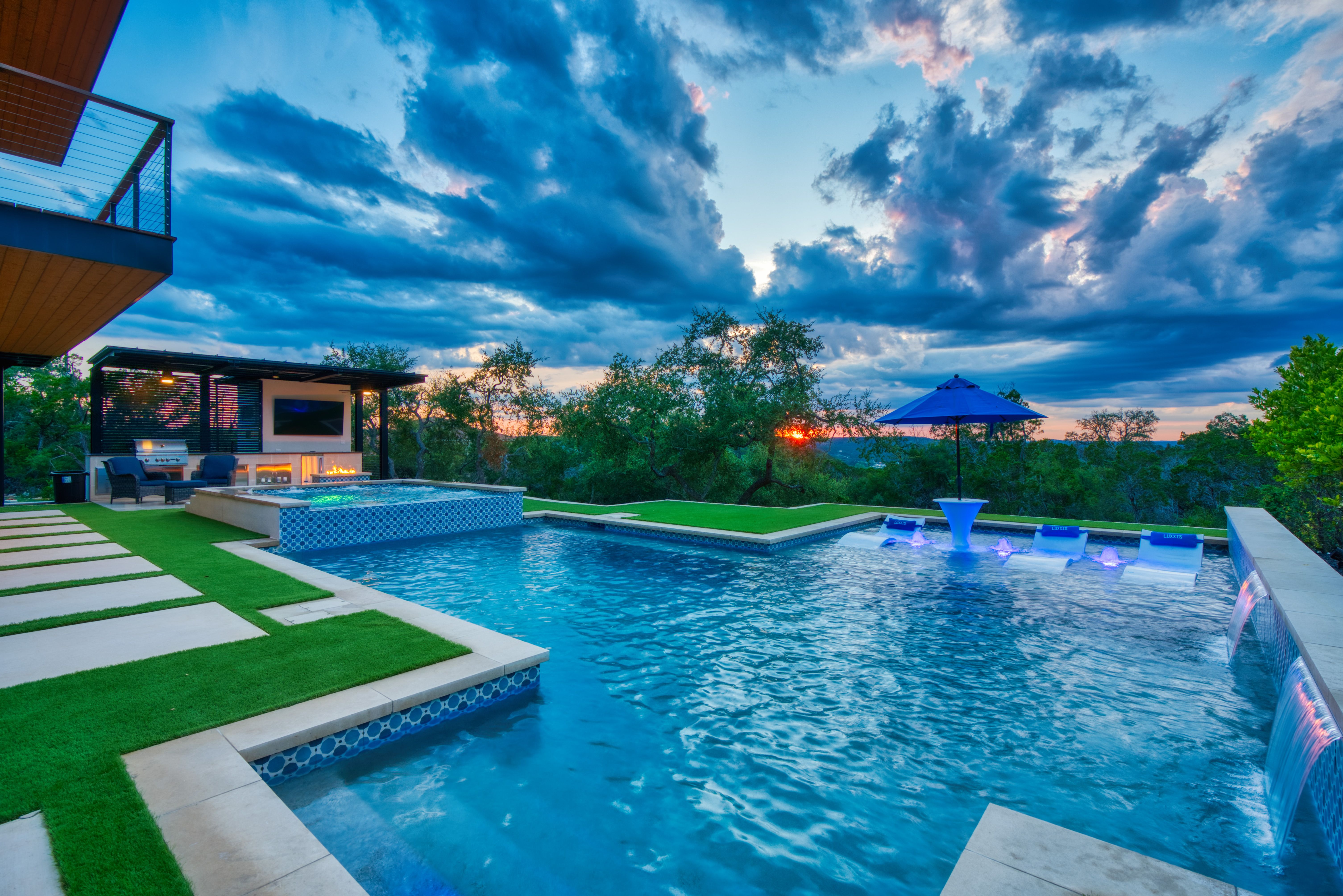 1104 Summit Ridge Drive 