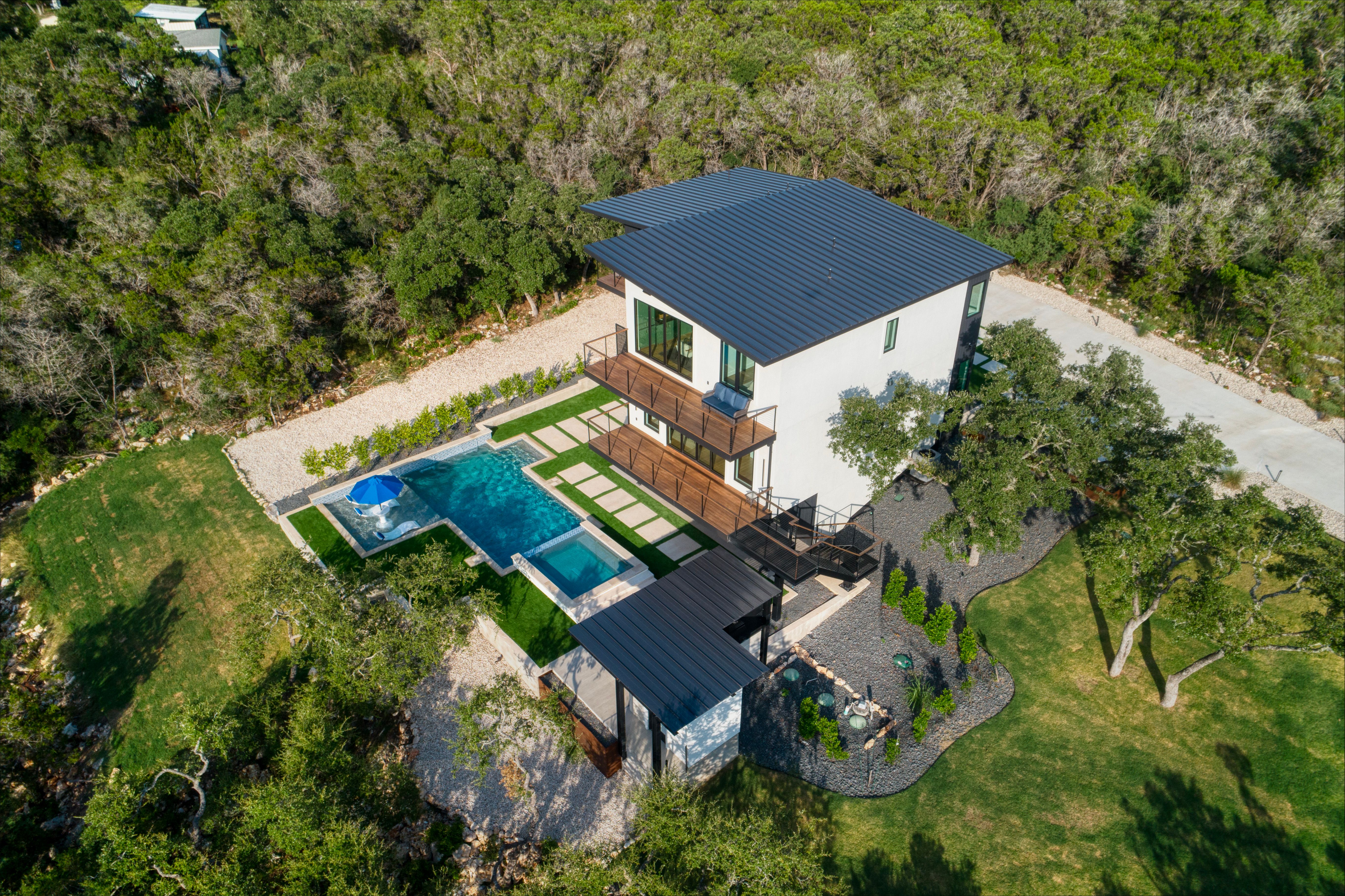 1104 Summit Ridge Drive 