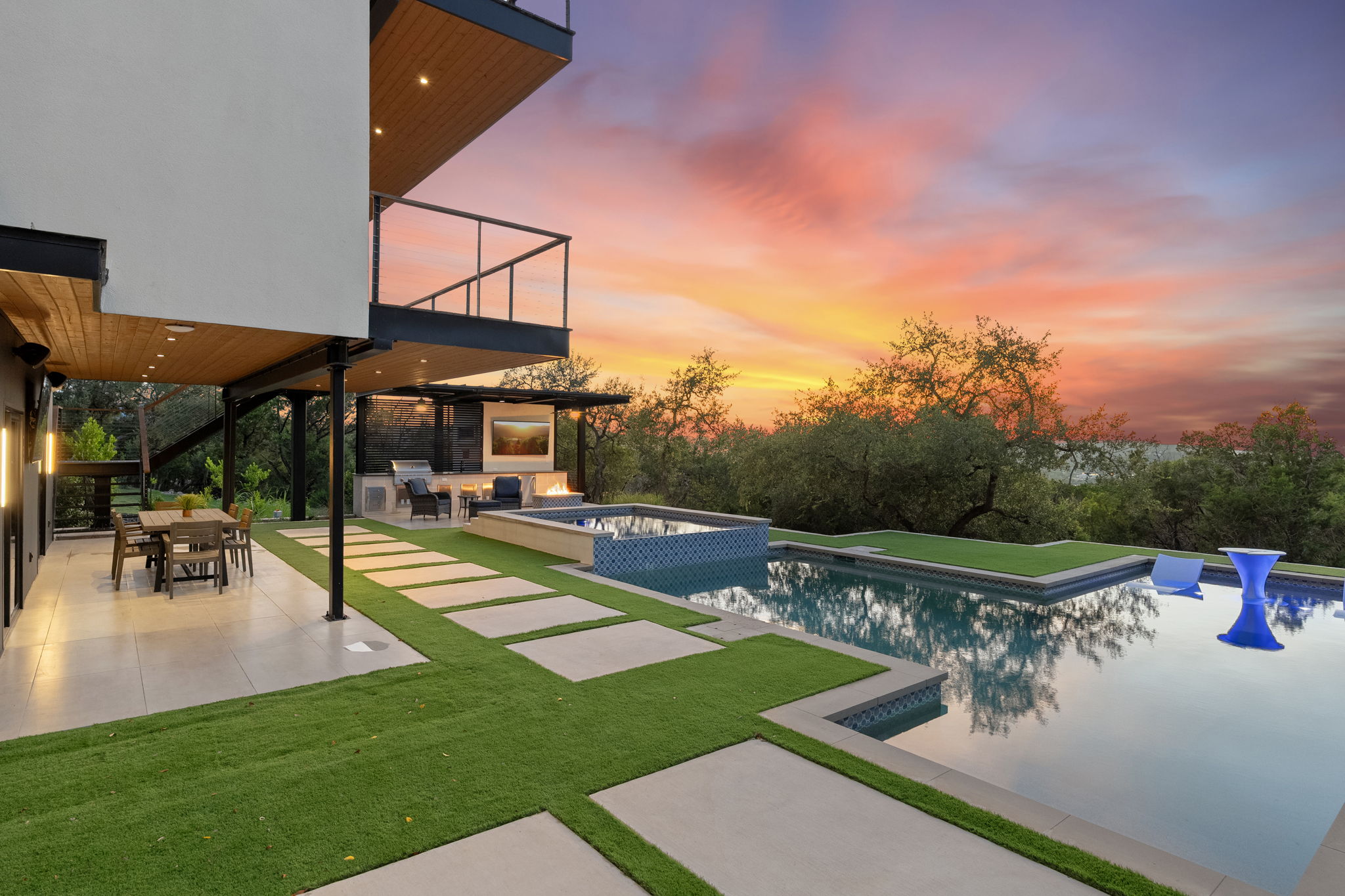1104 Summit Ridge Drive 