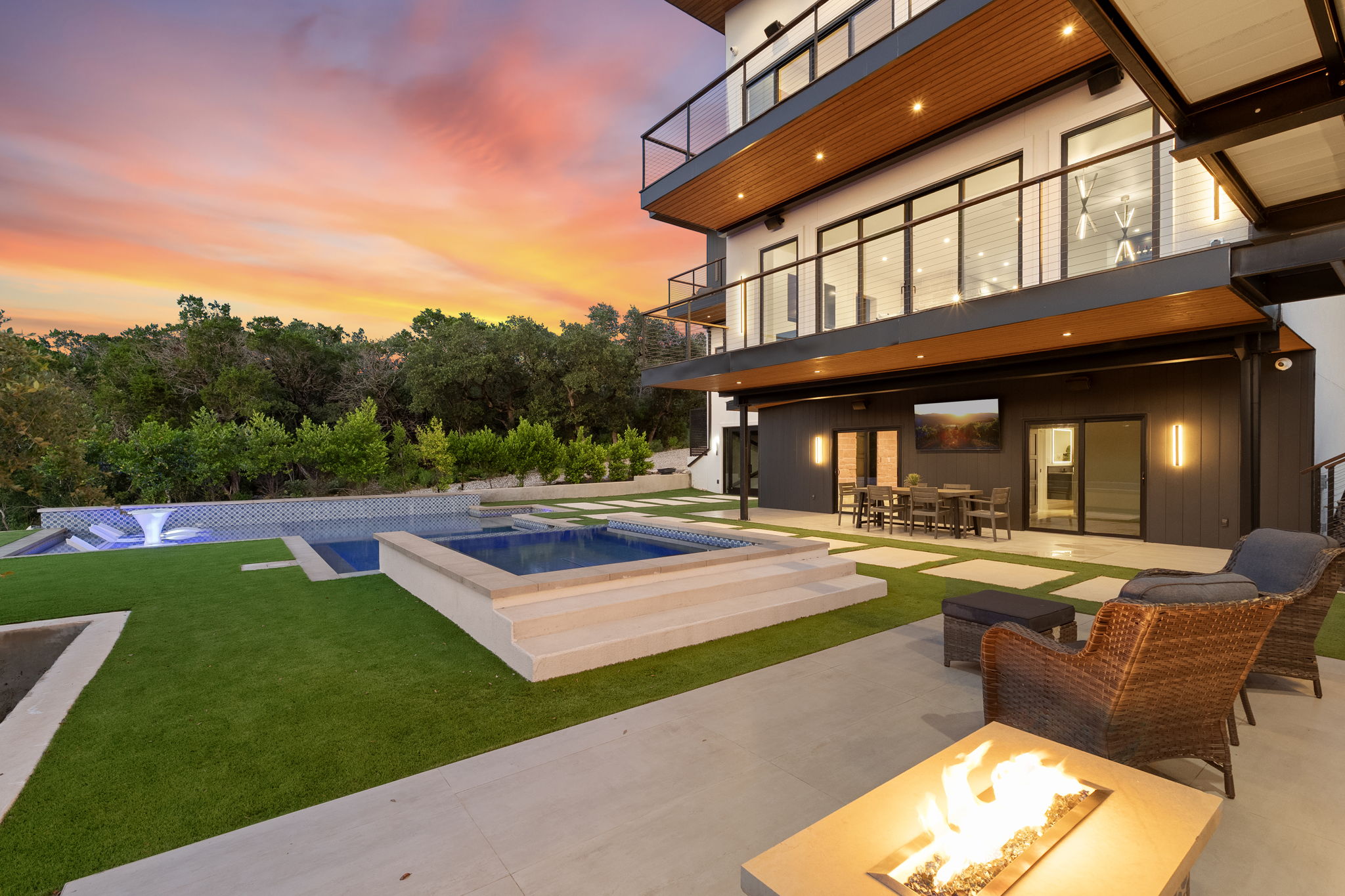 1104 Summit Ridge Drive 