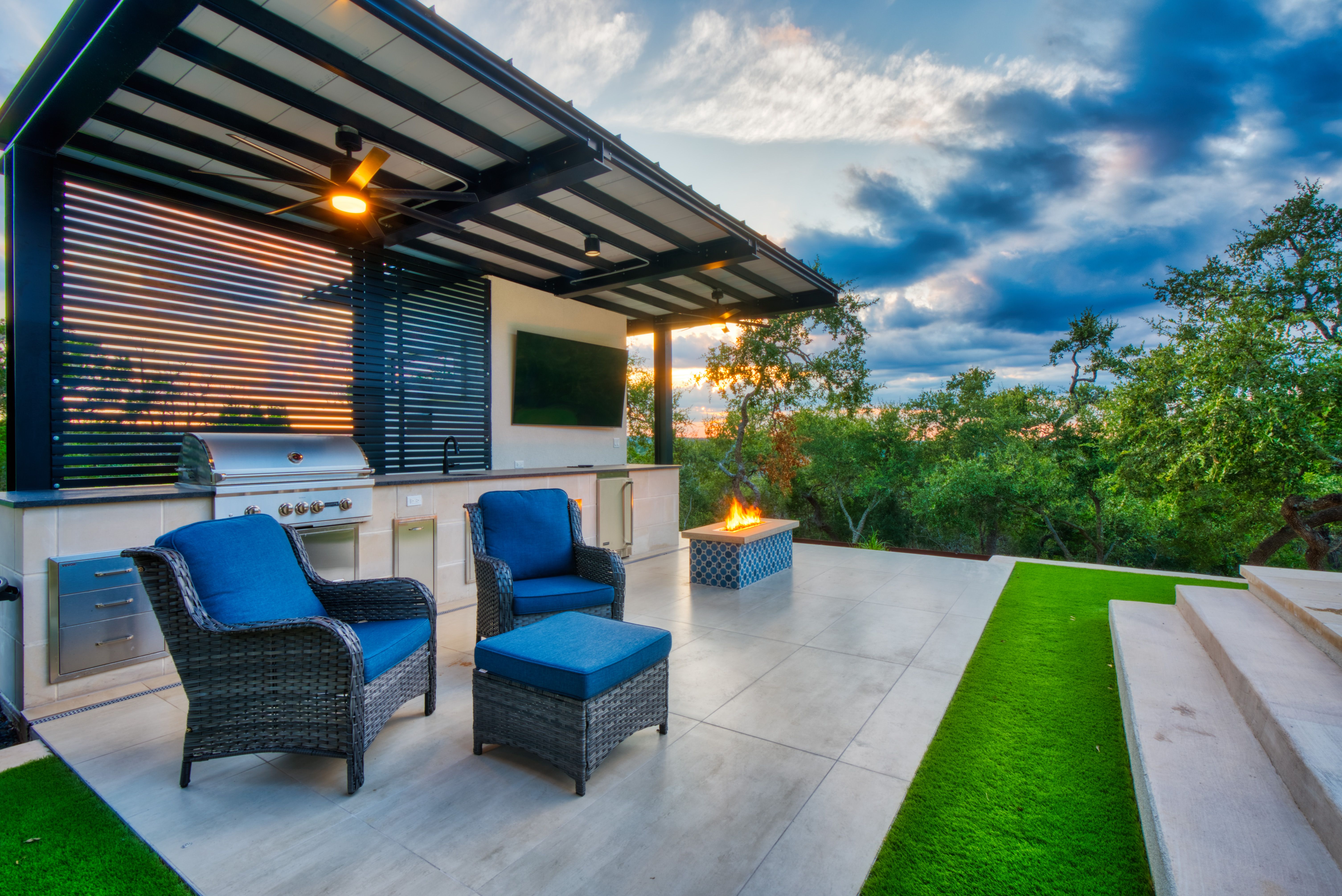 1104 Summit Ridge Drive 