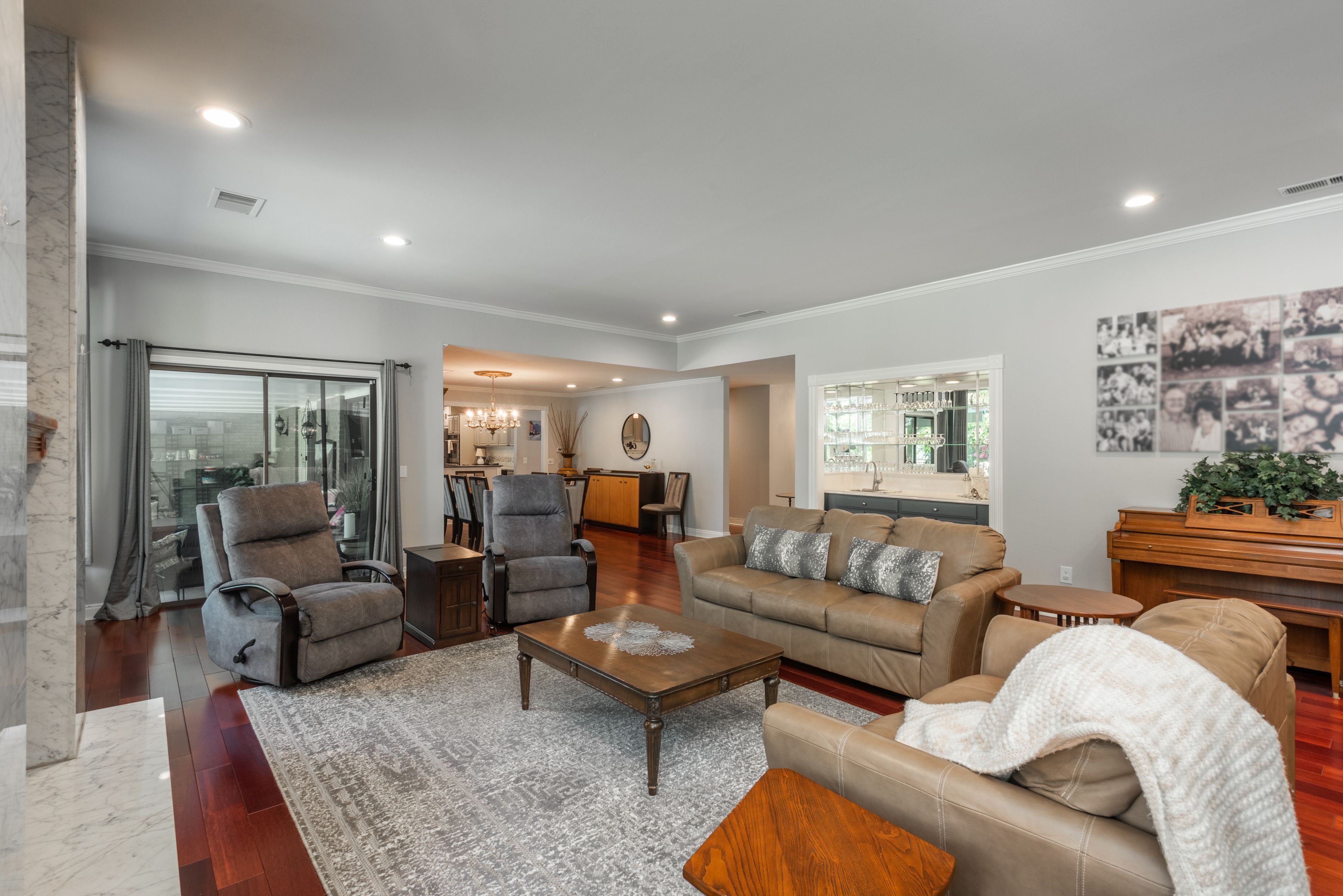 3961 S Magnolia Way 