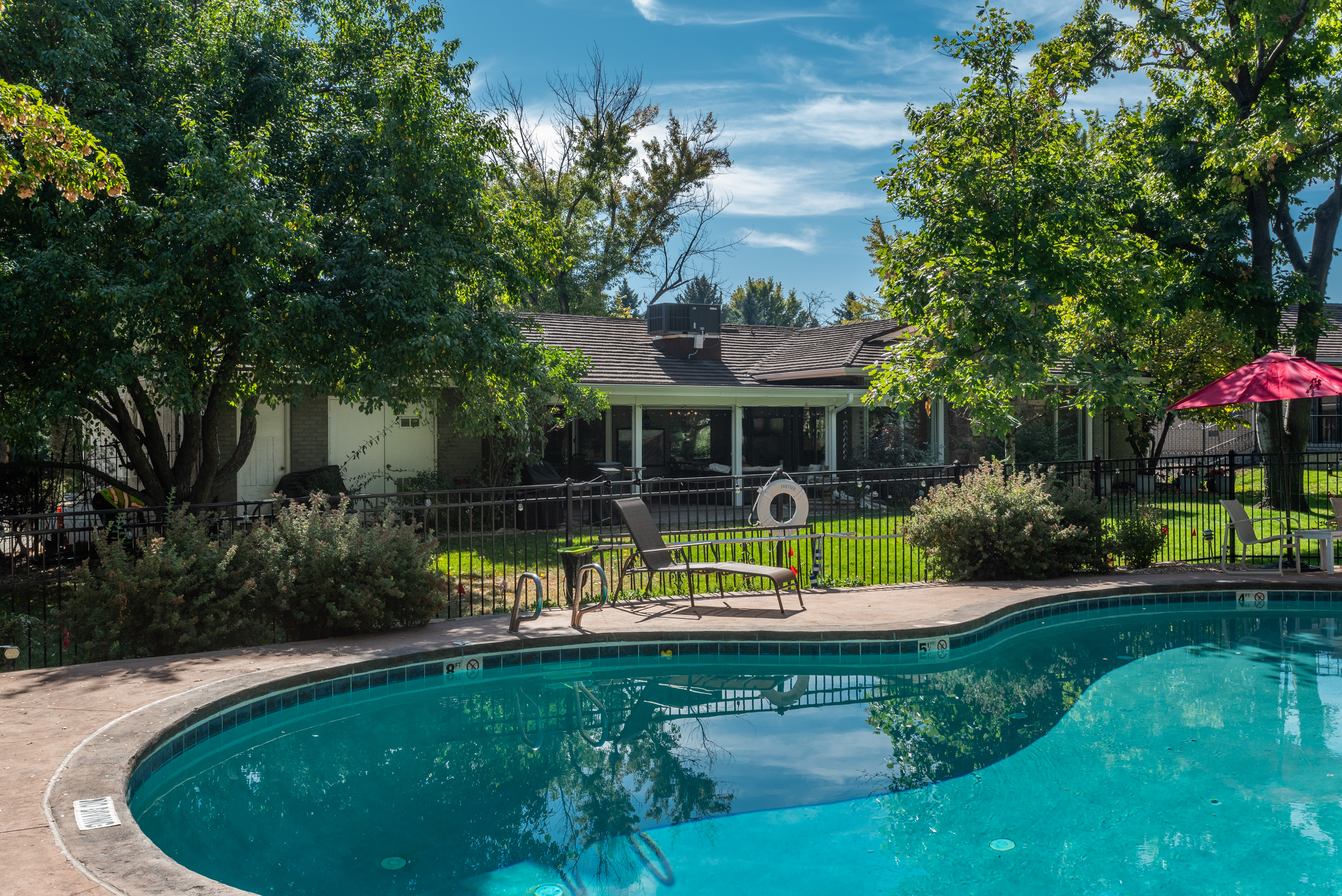 3961 S Magnolia Way 