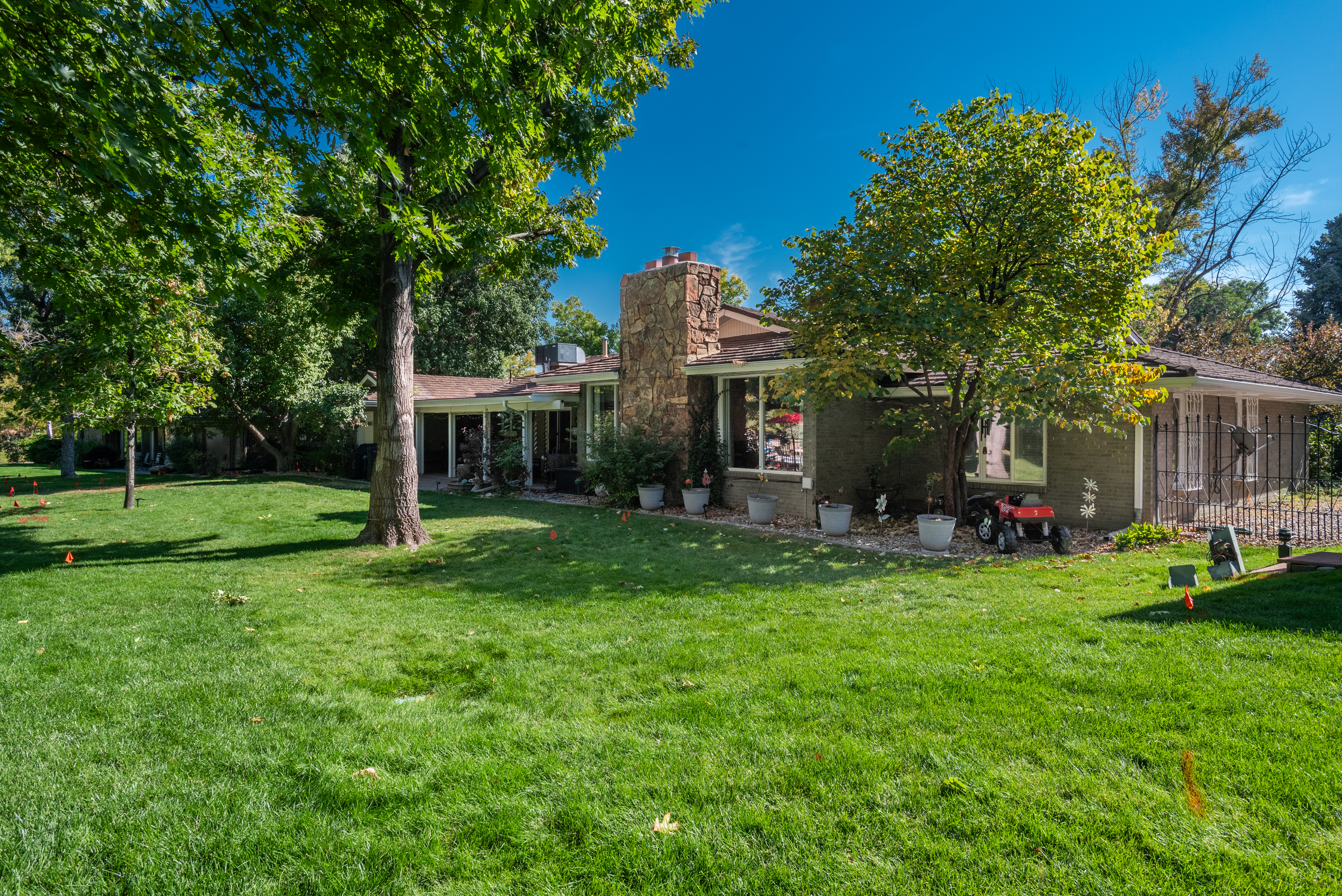 3961 S Magnolia Way 