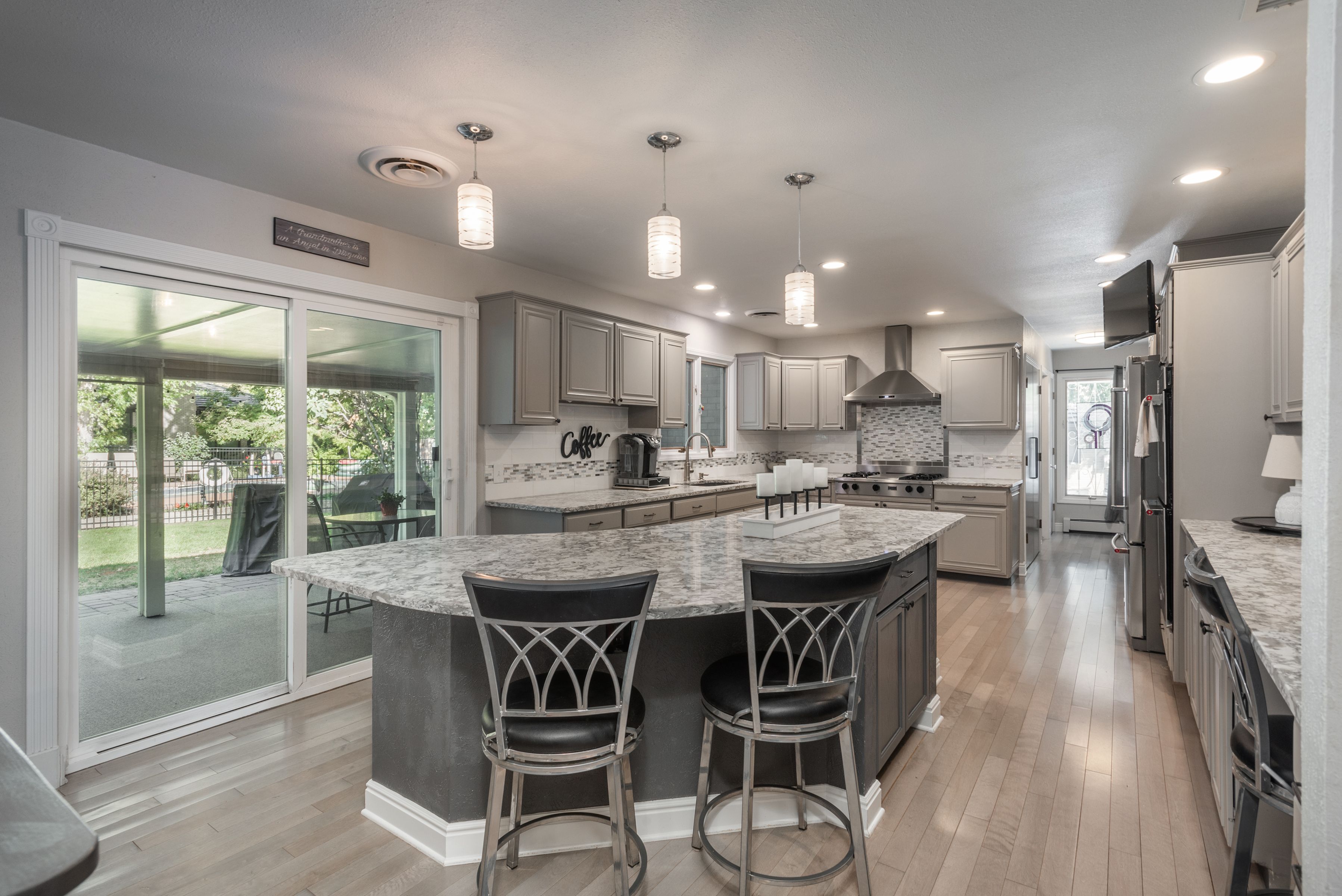 3961 S Magnolia Way 