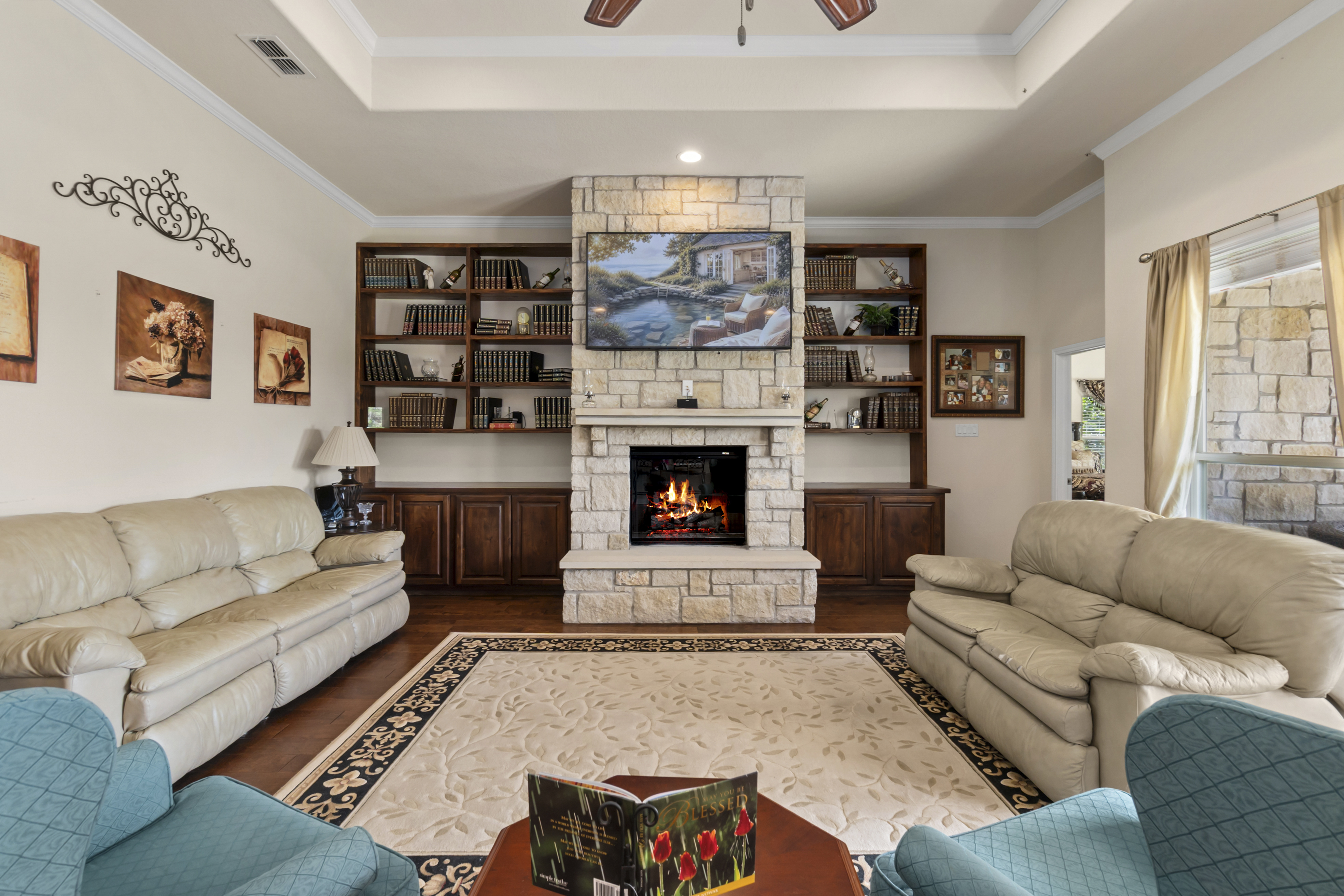 1041 Spanish Trail 