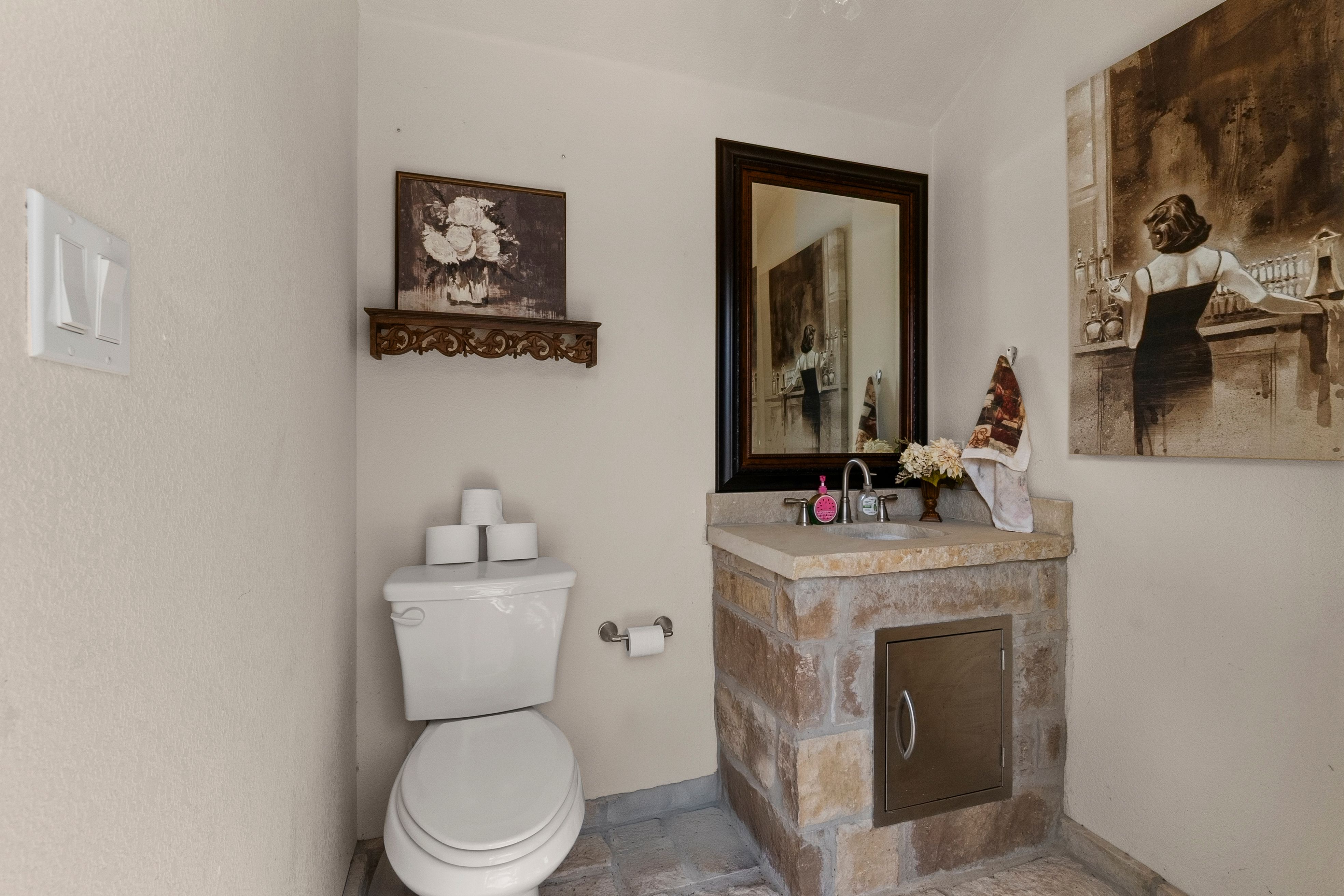 1041 Spanish Trail 