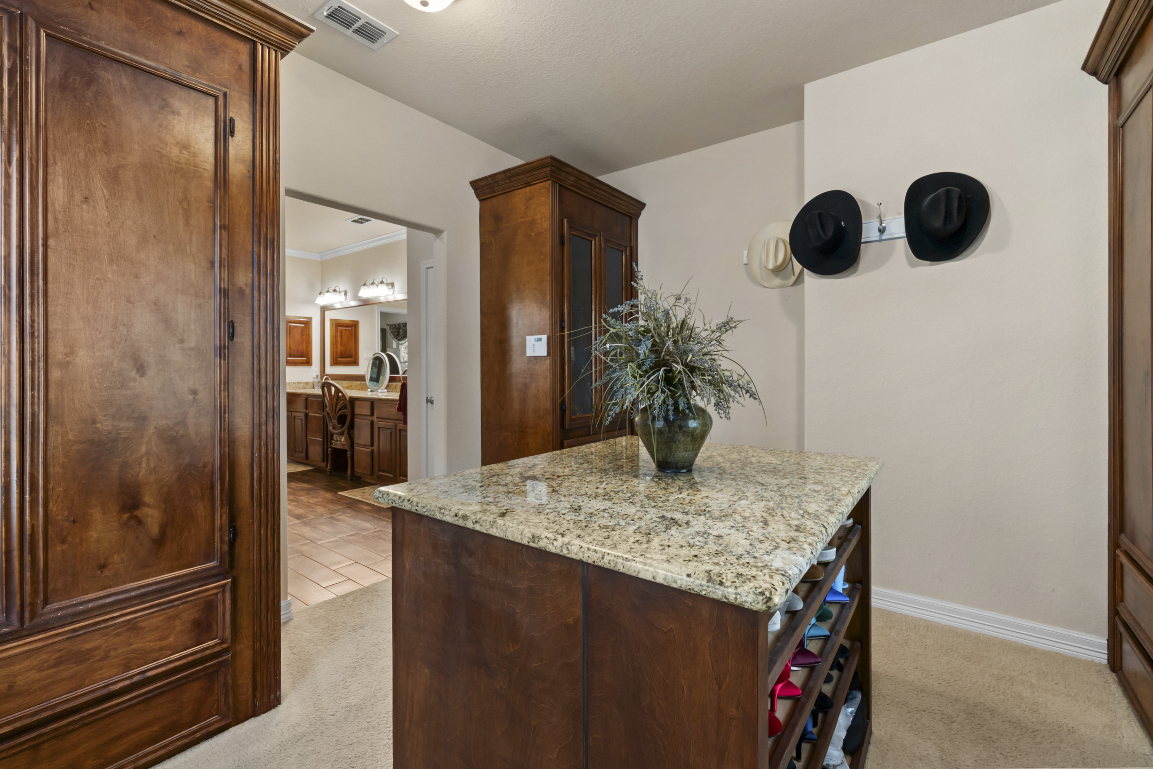 1041 Spanish Trail 