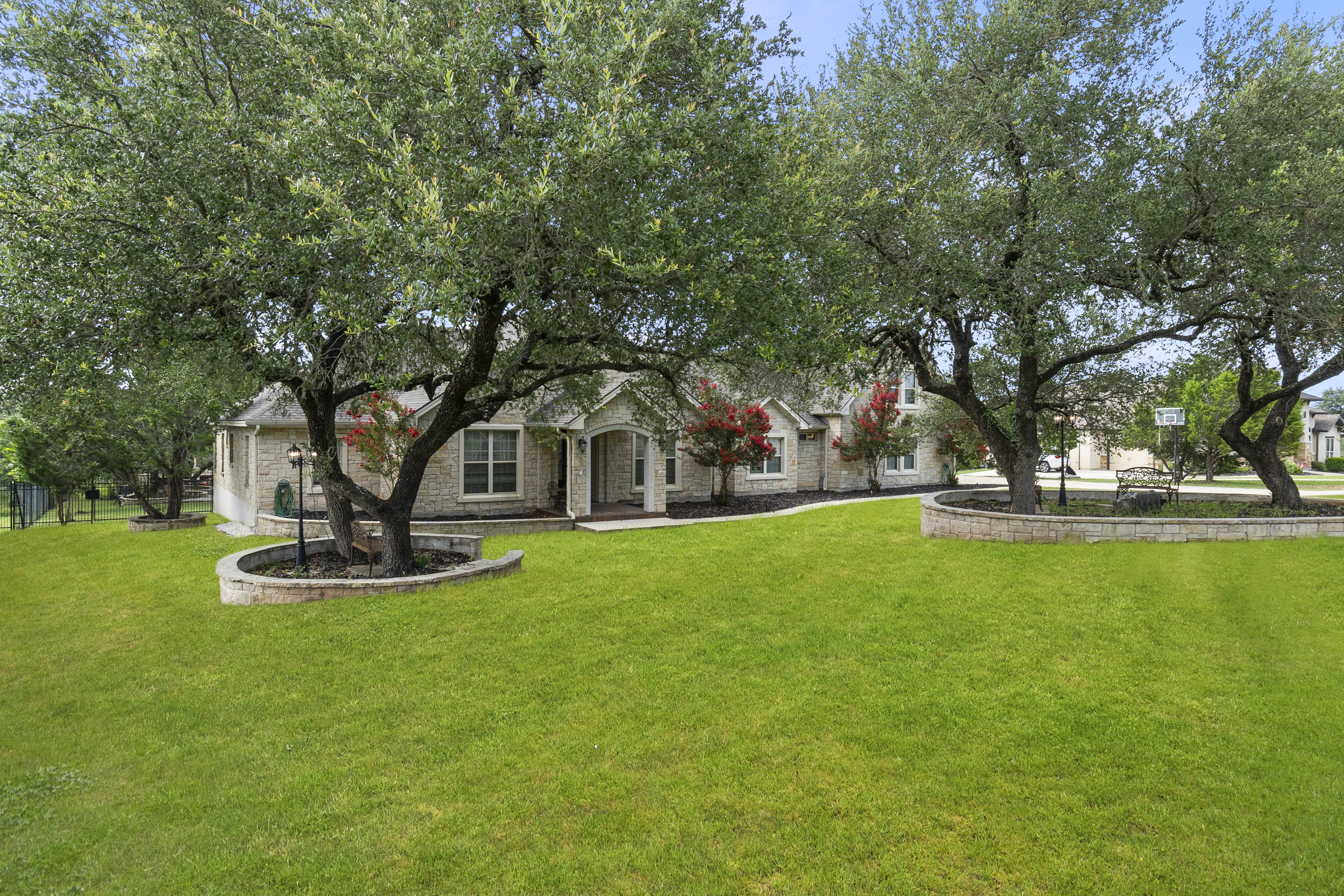 1041 Spanish Trail 