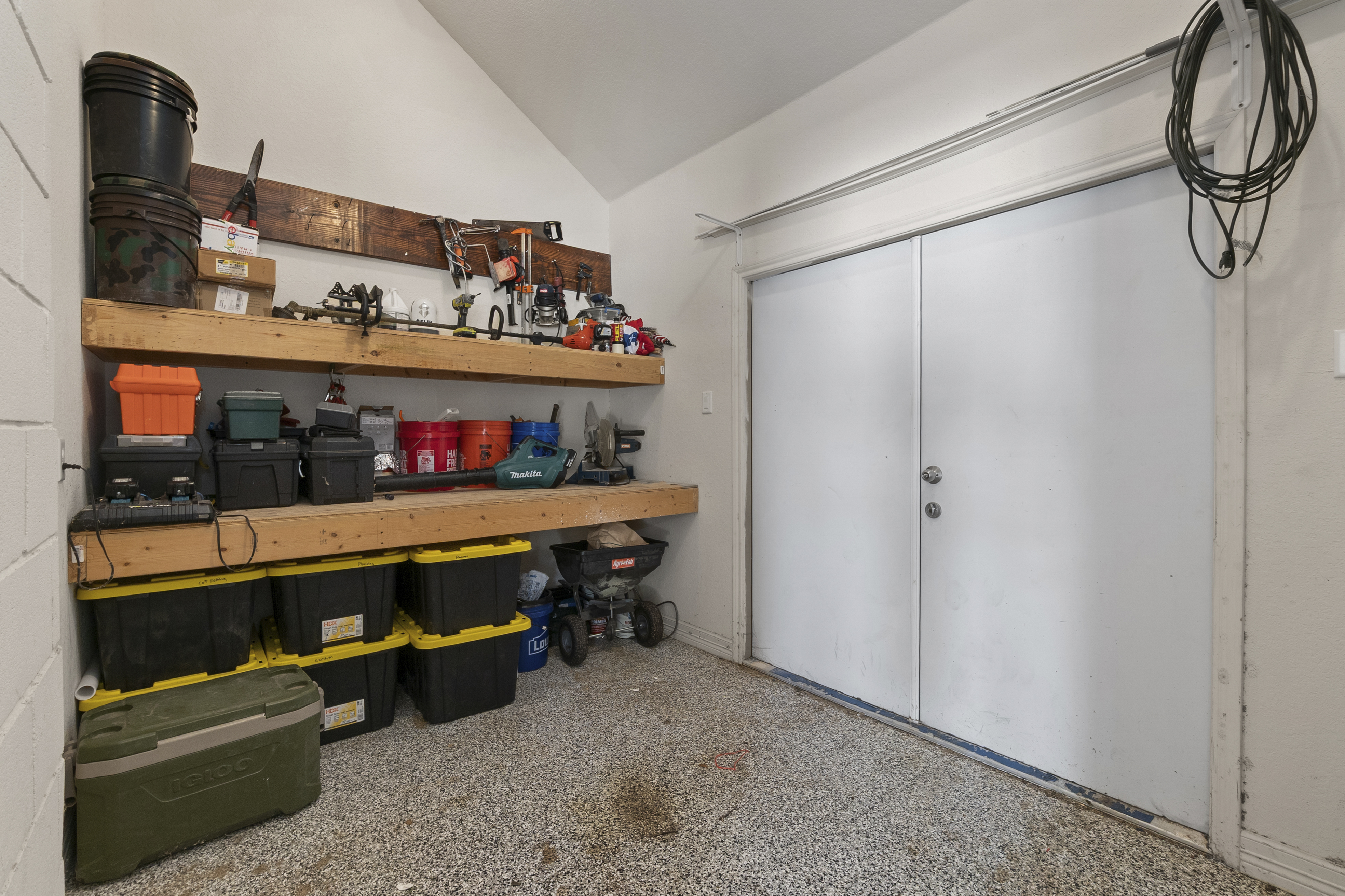 1041 Spanish Trail 