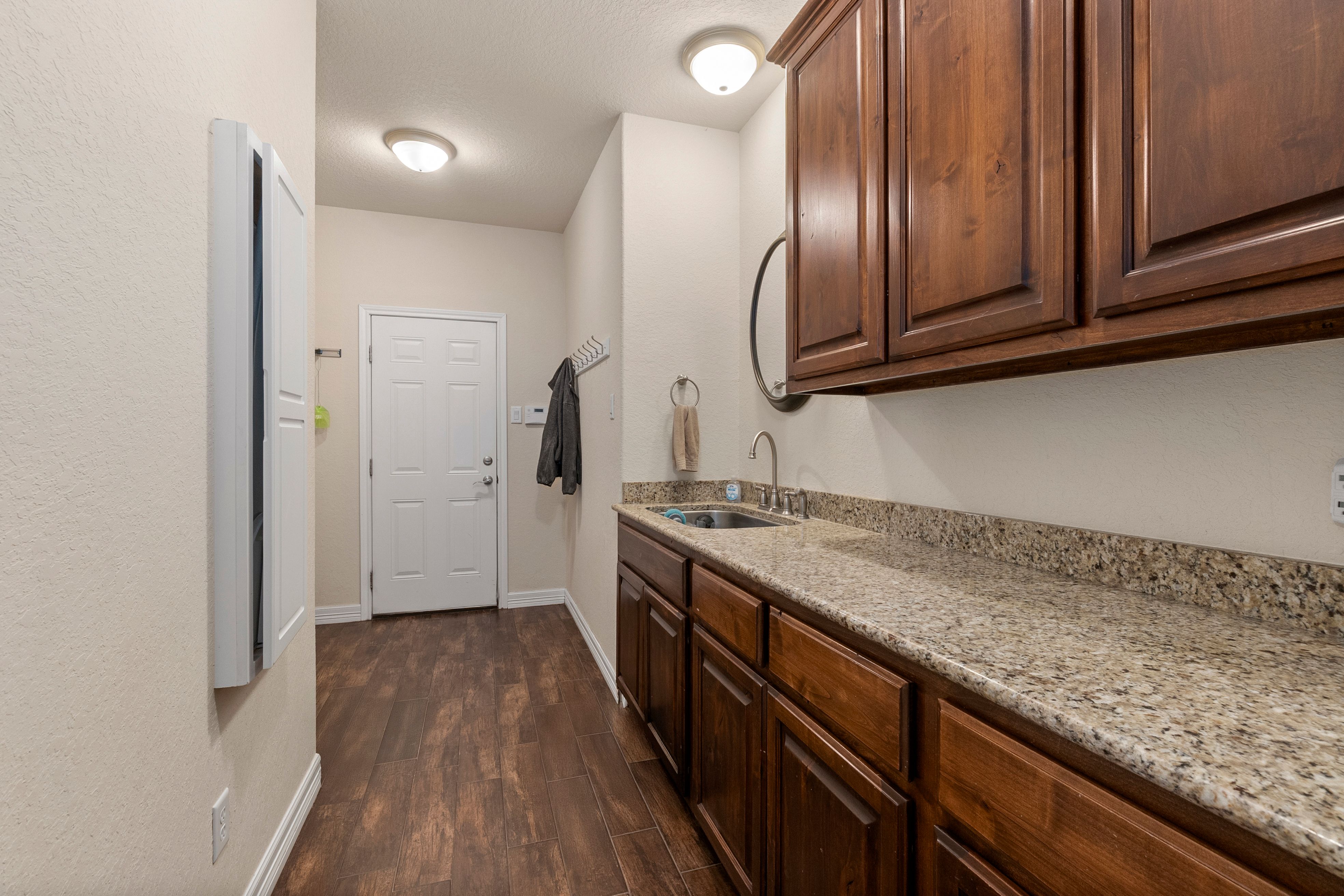 1041 Spanish Trail 