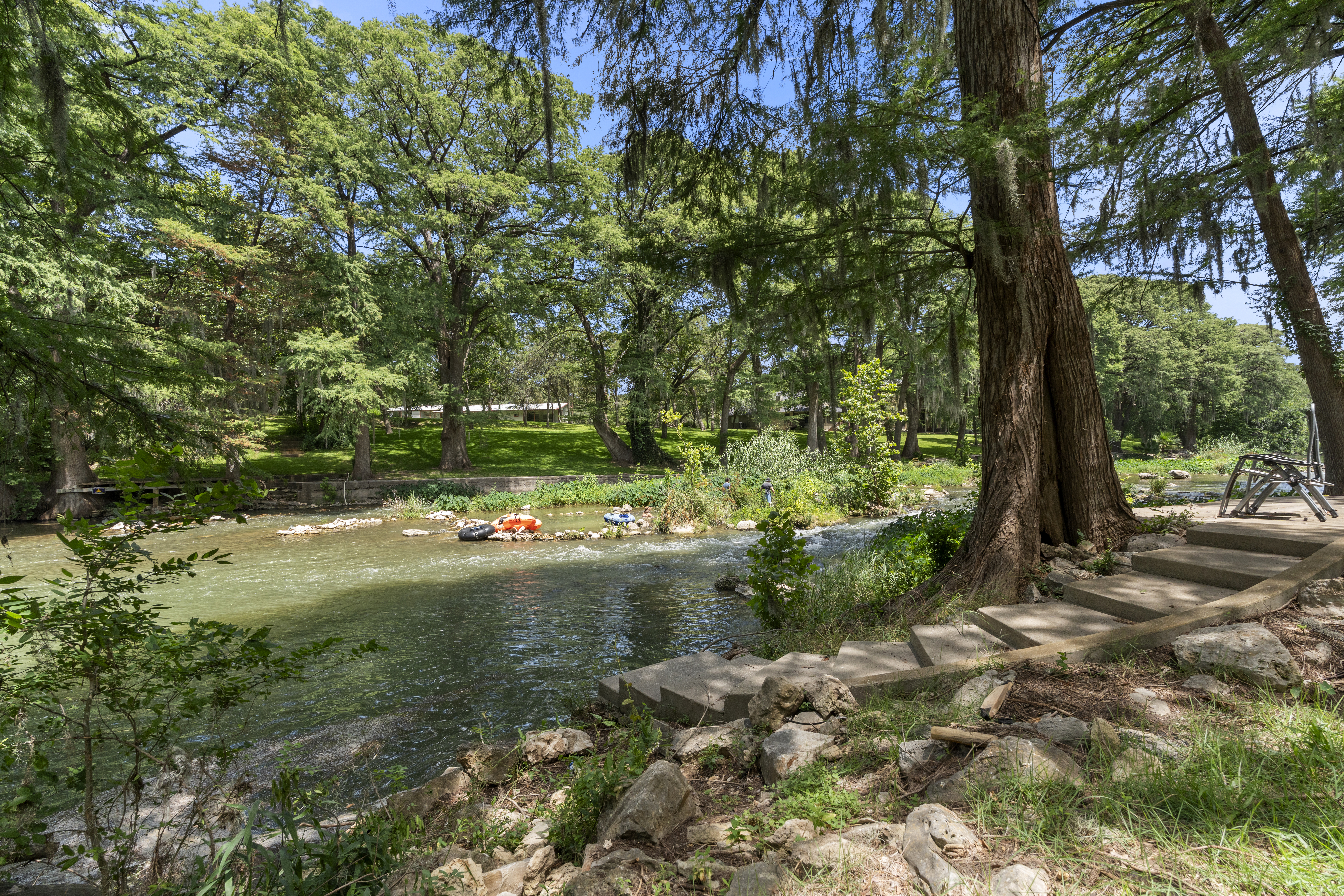 1033 Gruene Road 
