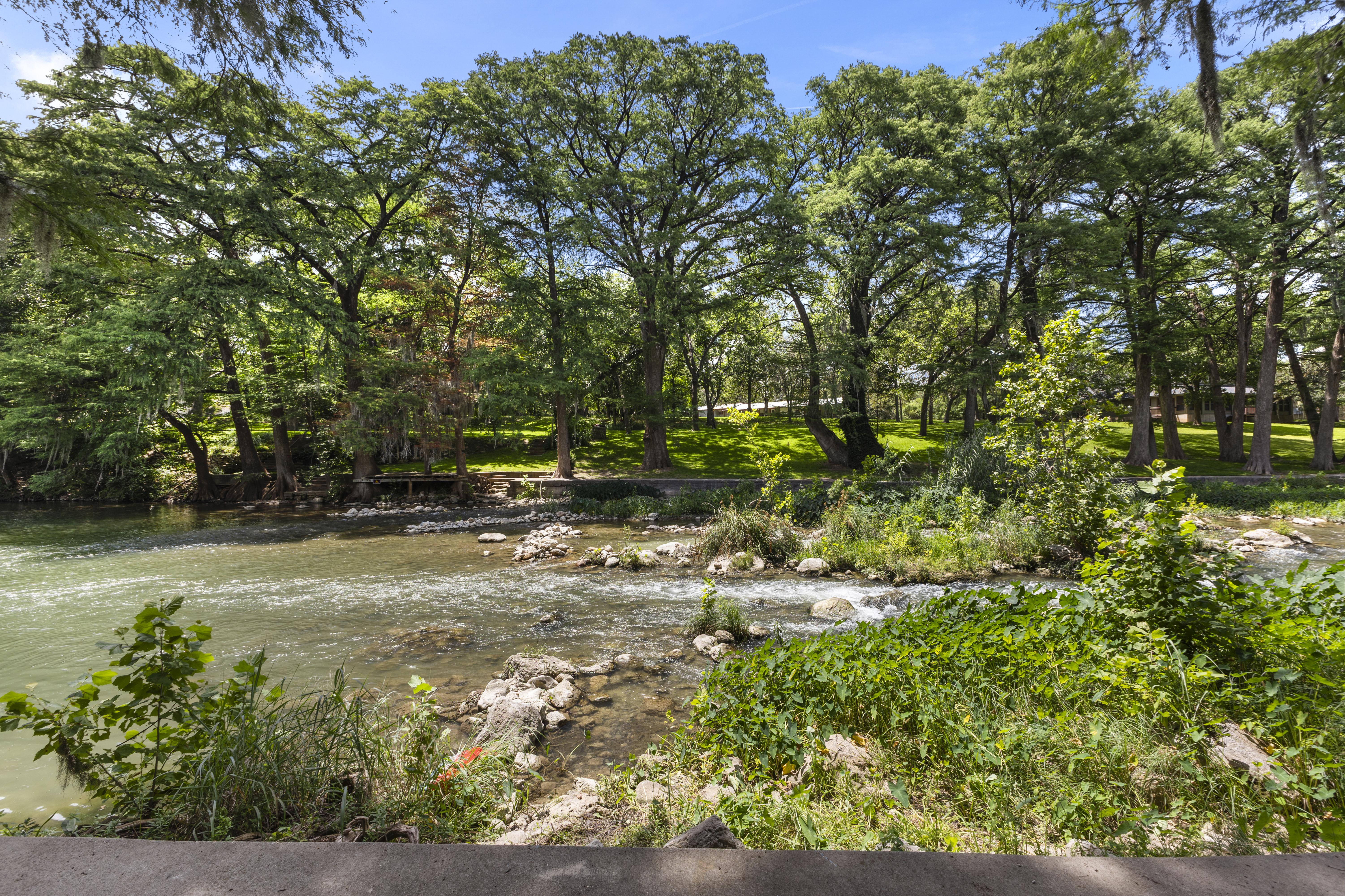 1033 Gruene Road 
