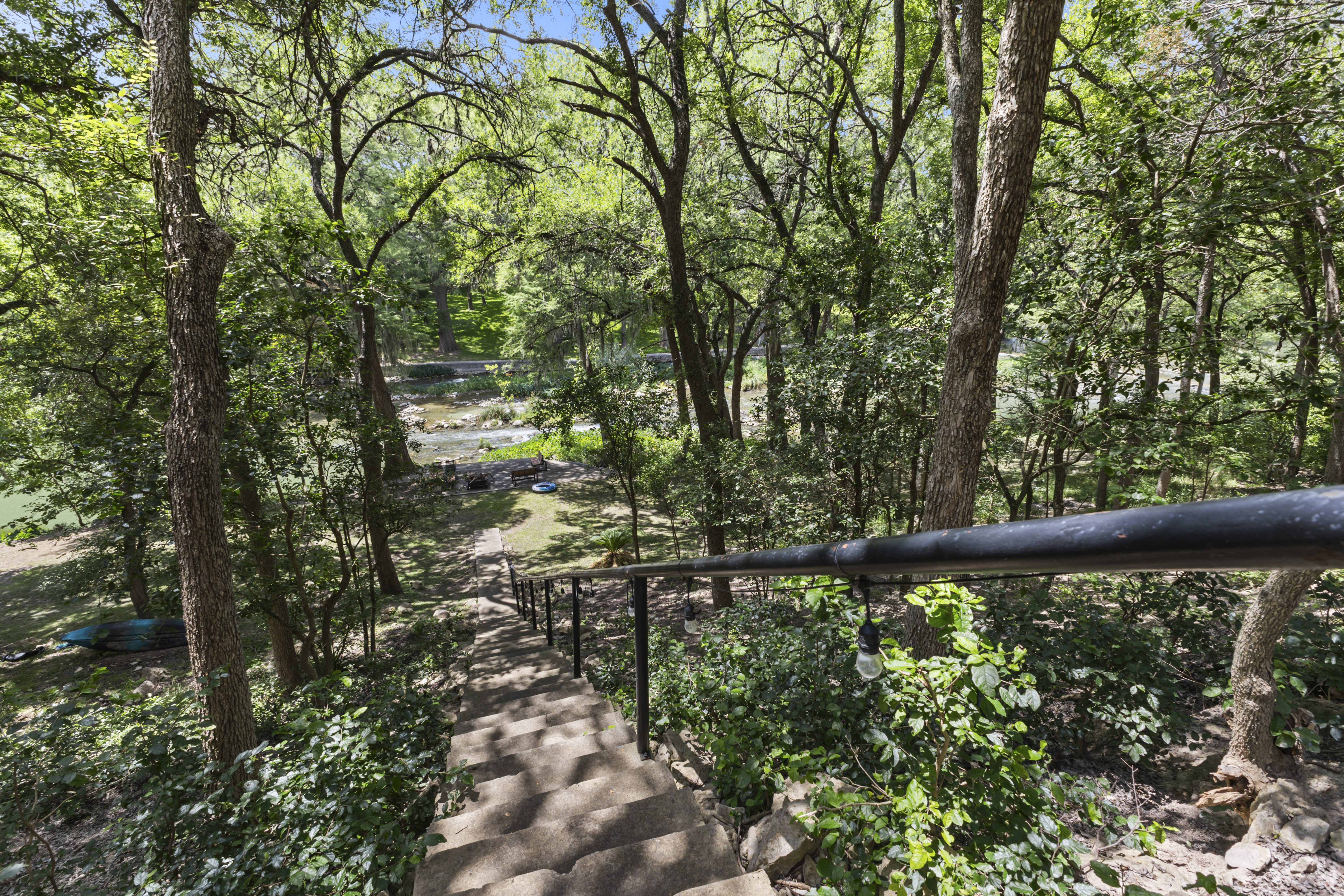 1033 Gruene Road 