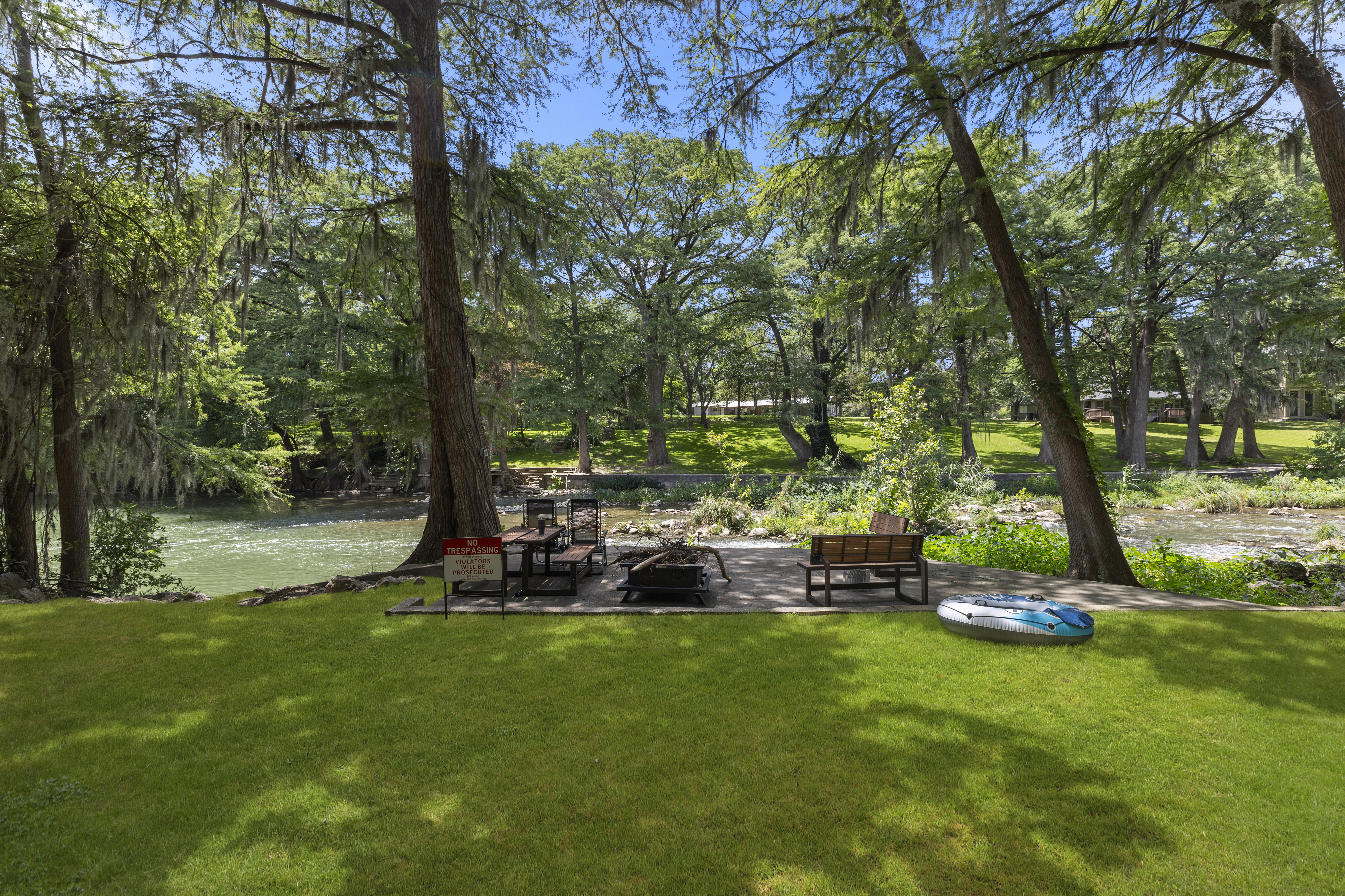 1033 Gruene Road 