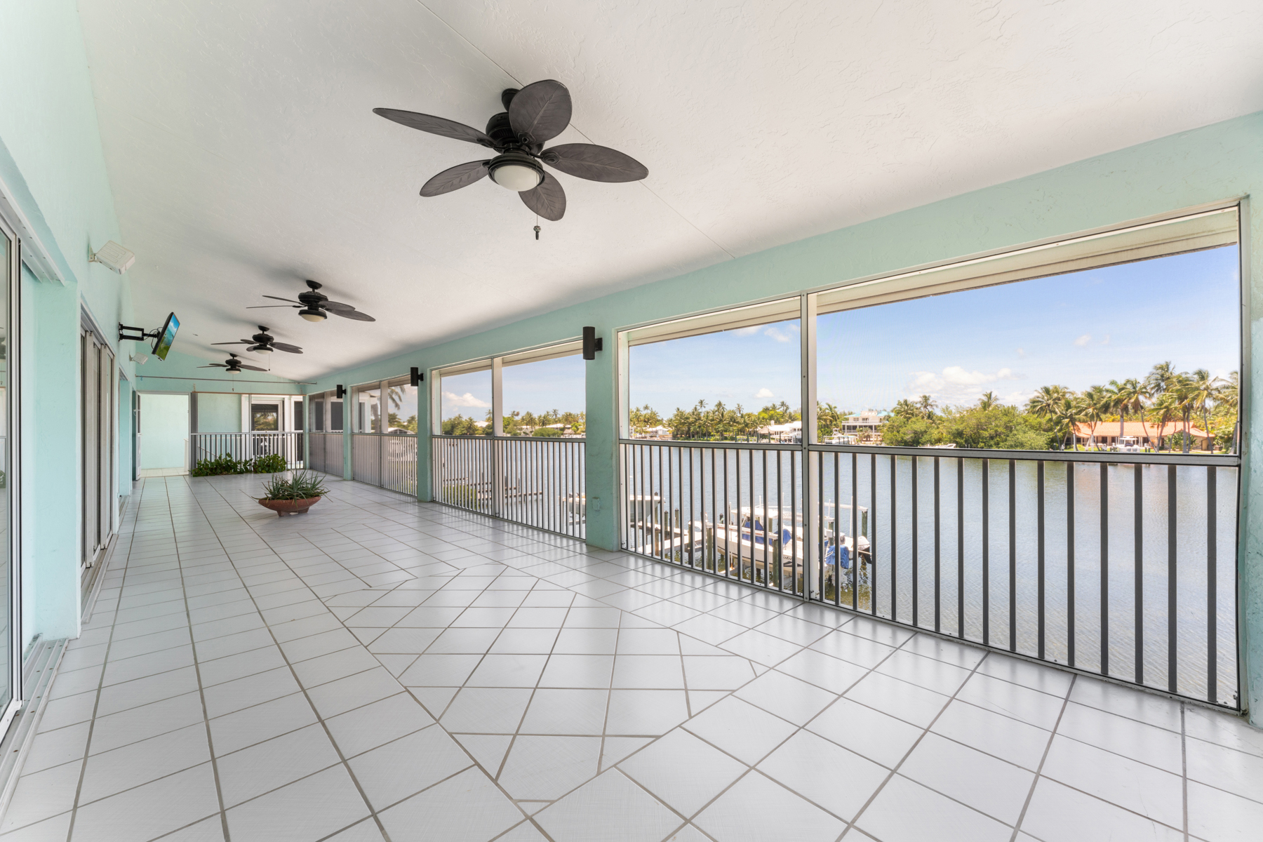 74980 Overseas Highway, 3