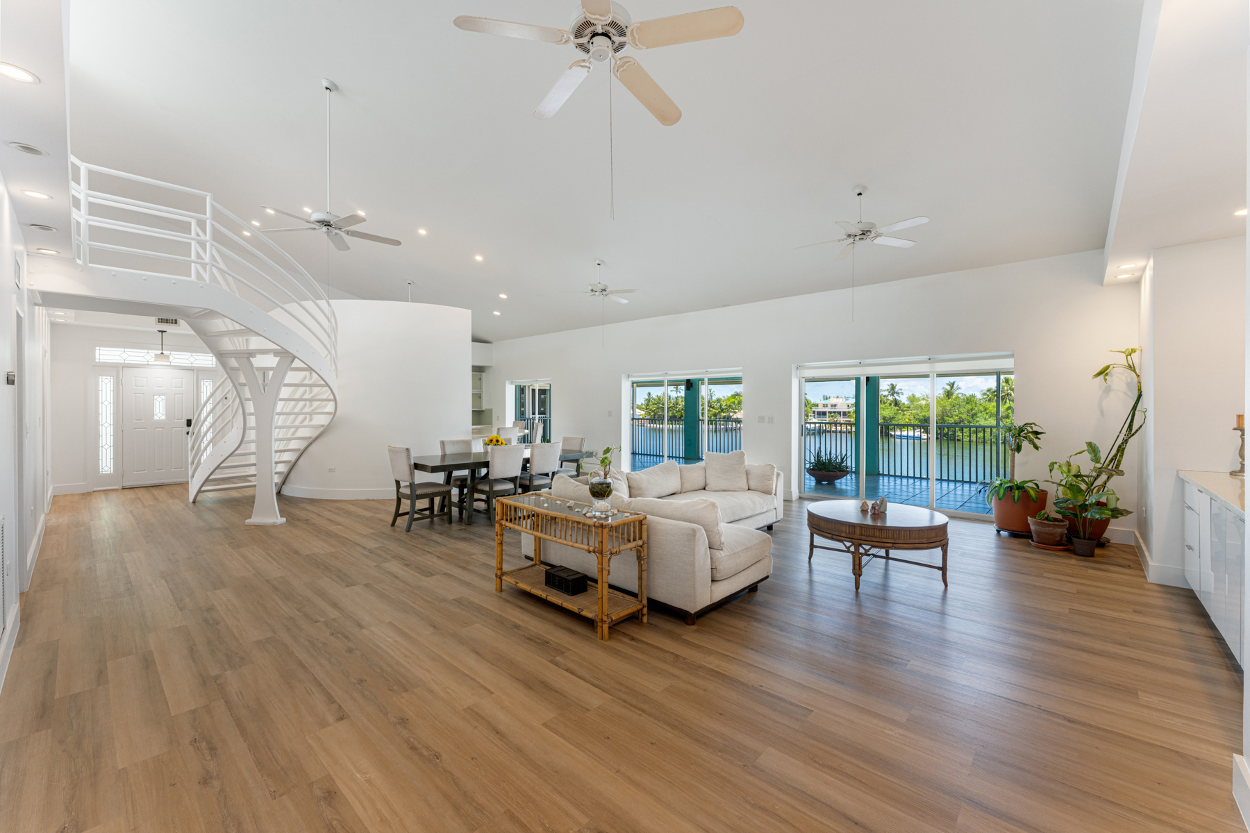 74980 Overseas Highway, 3