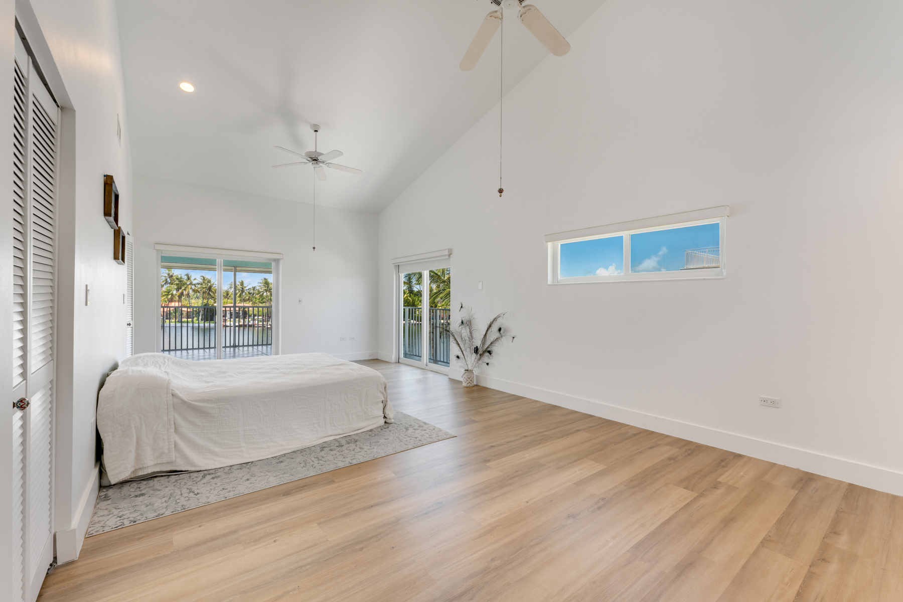 74980 Overseas Highway, 3