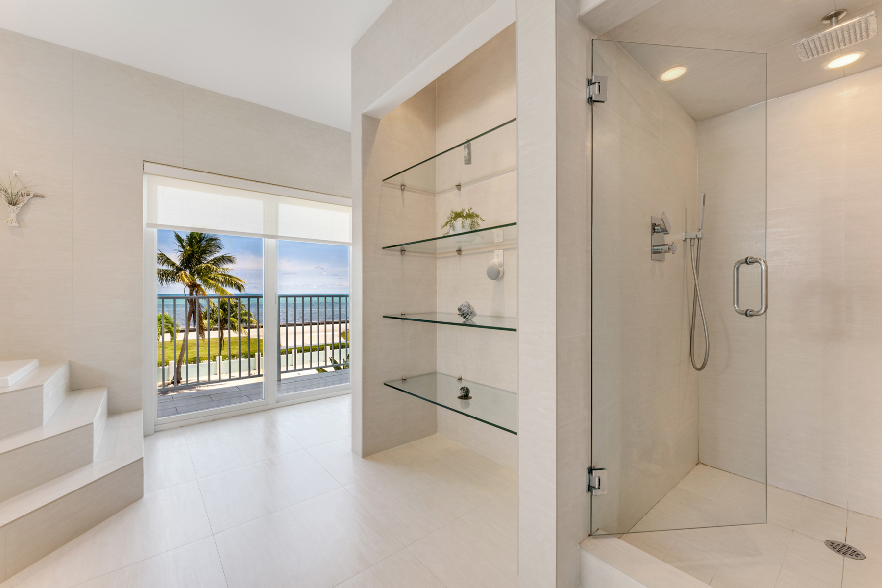 74980 Overseas Highway, 3