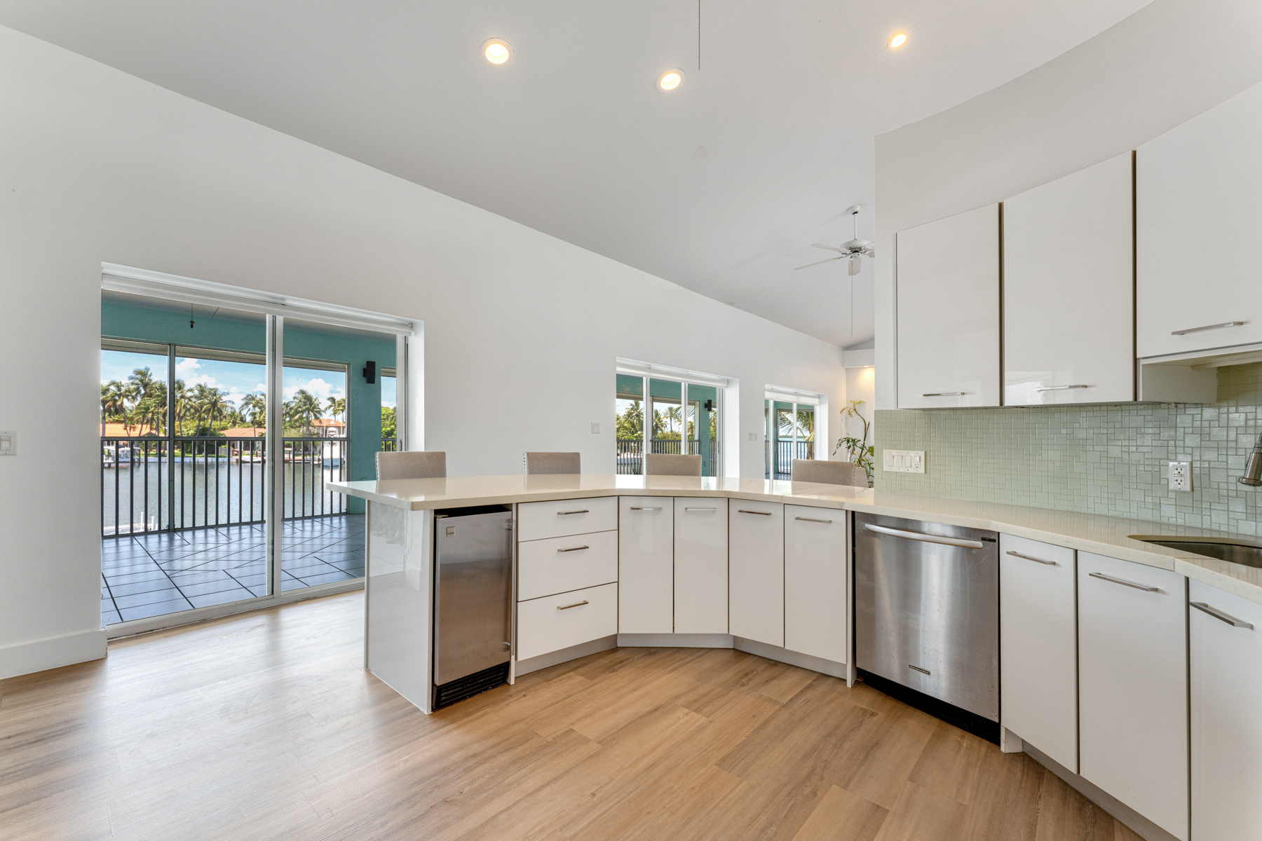 74980 Overseas Highway, 3