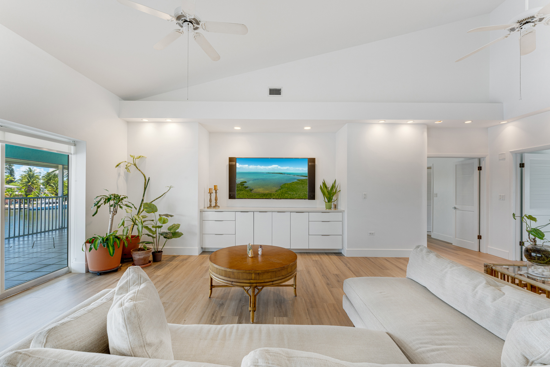 74980 Overseas Highway, 3