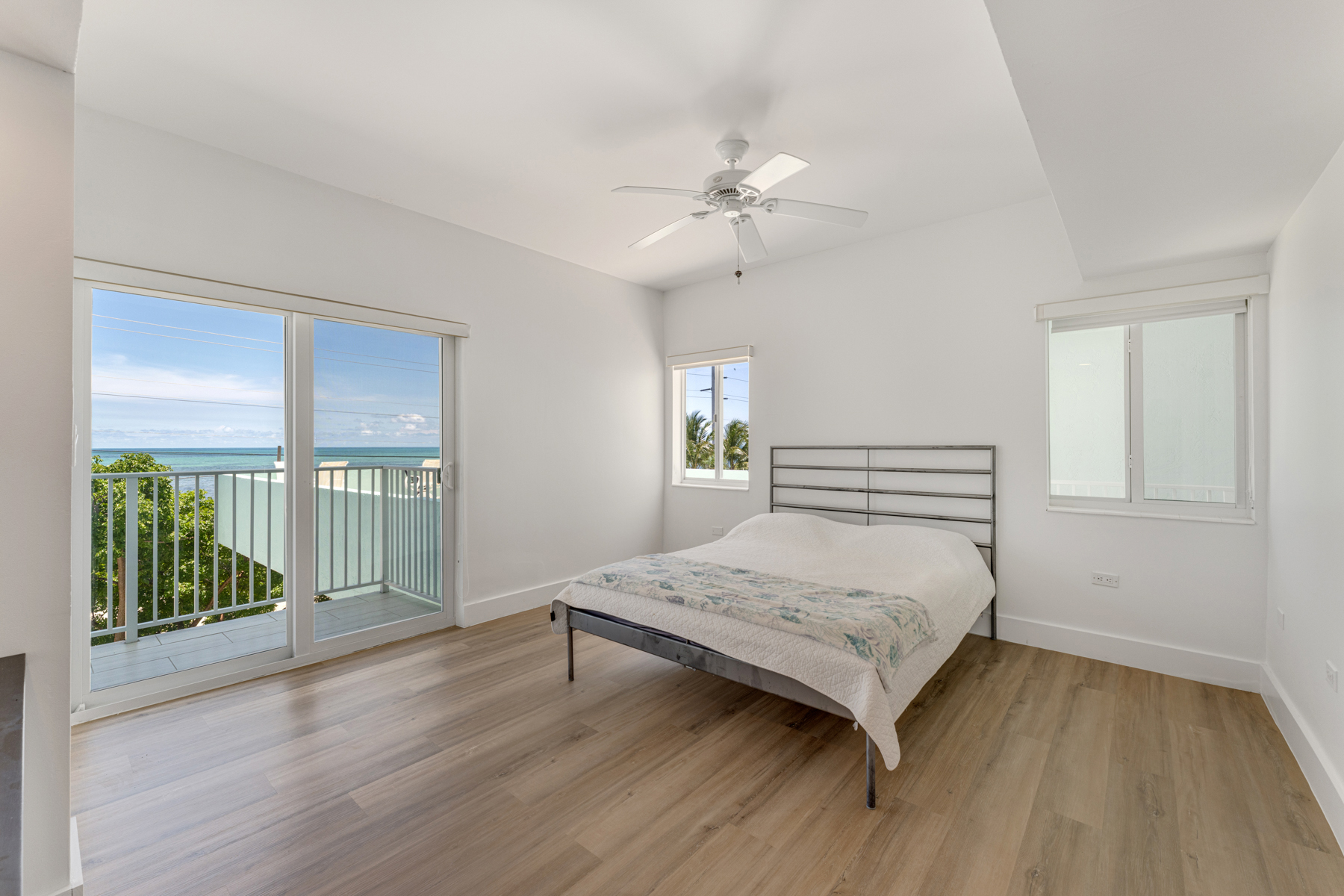74980 Overseas Highway, 3