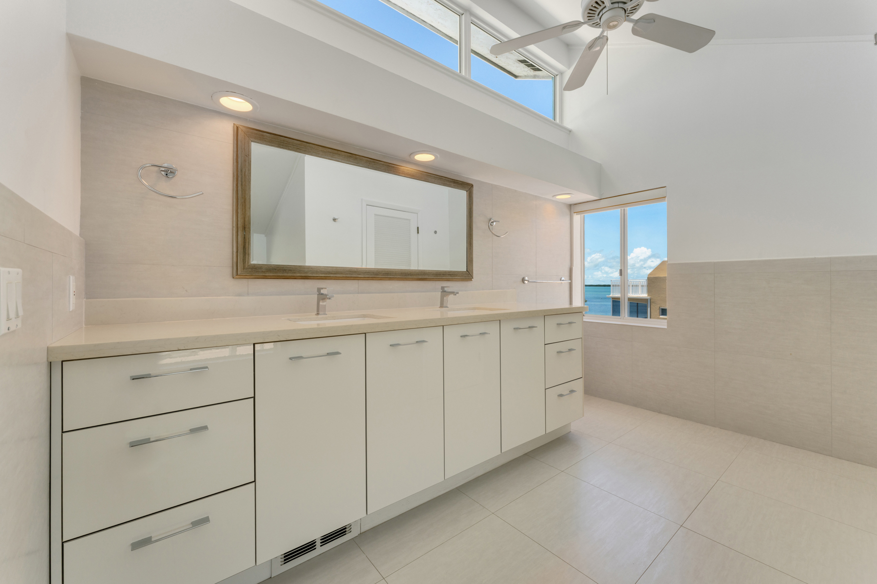74980 Overseas Highway, 3