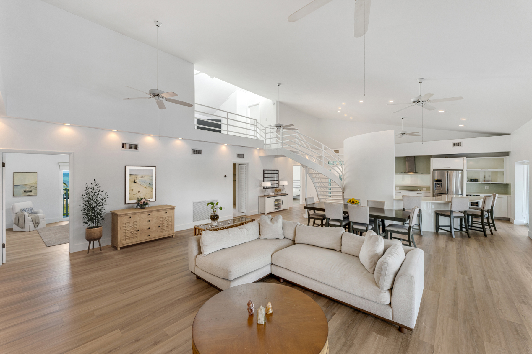 74980 Overseas Highway, 3
