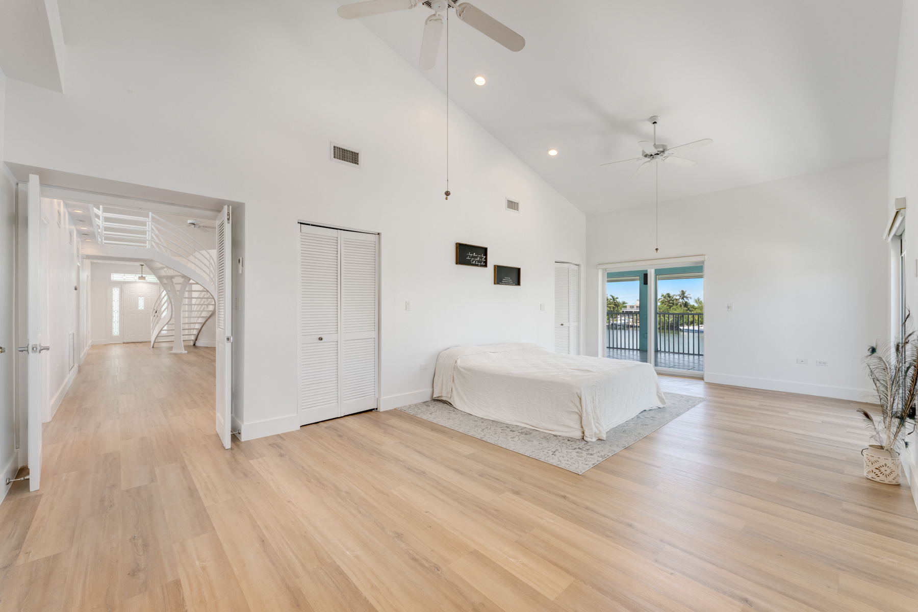 74980 Overseas Highway, 3
