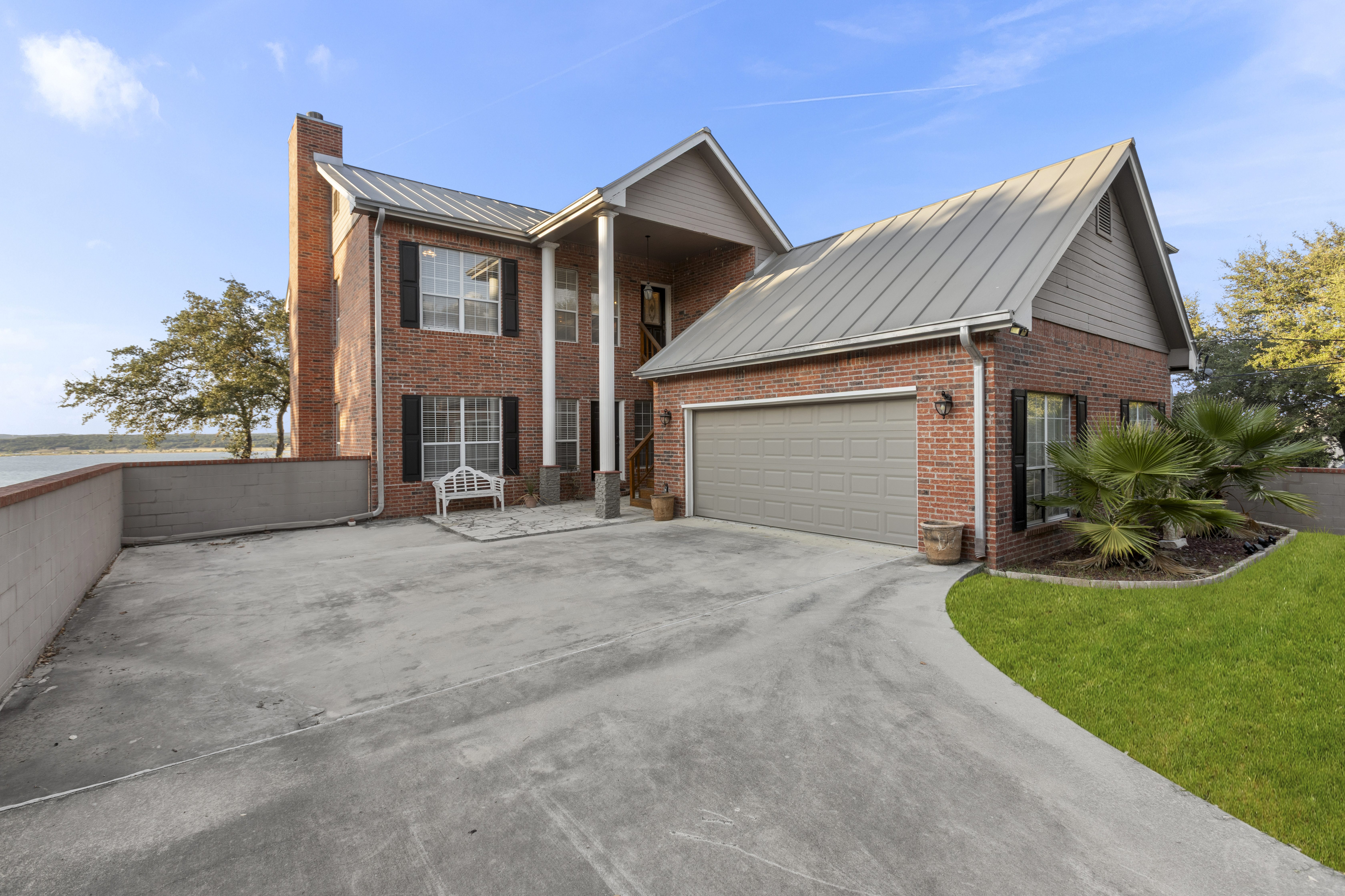 1870 Stagecoach Drive 