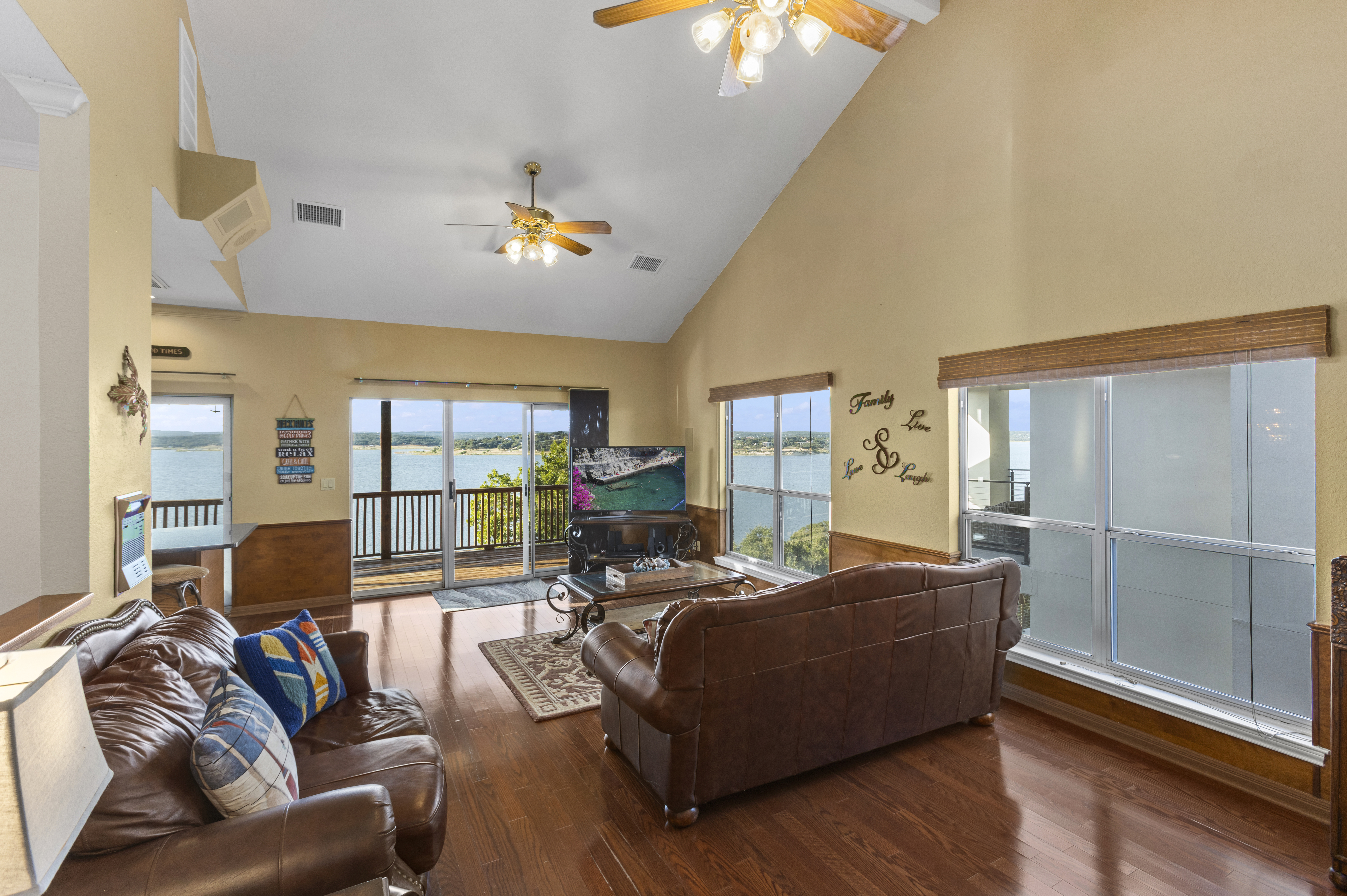 1870 Stagecoach Drive 