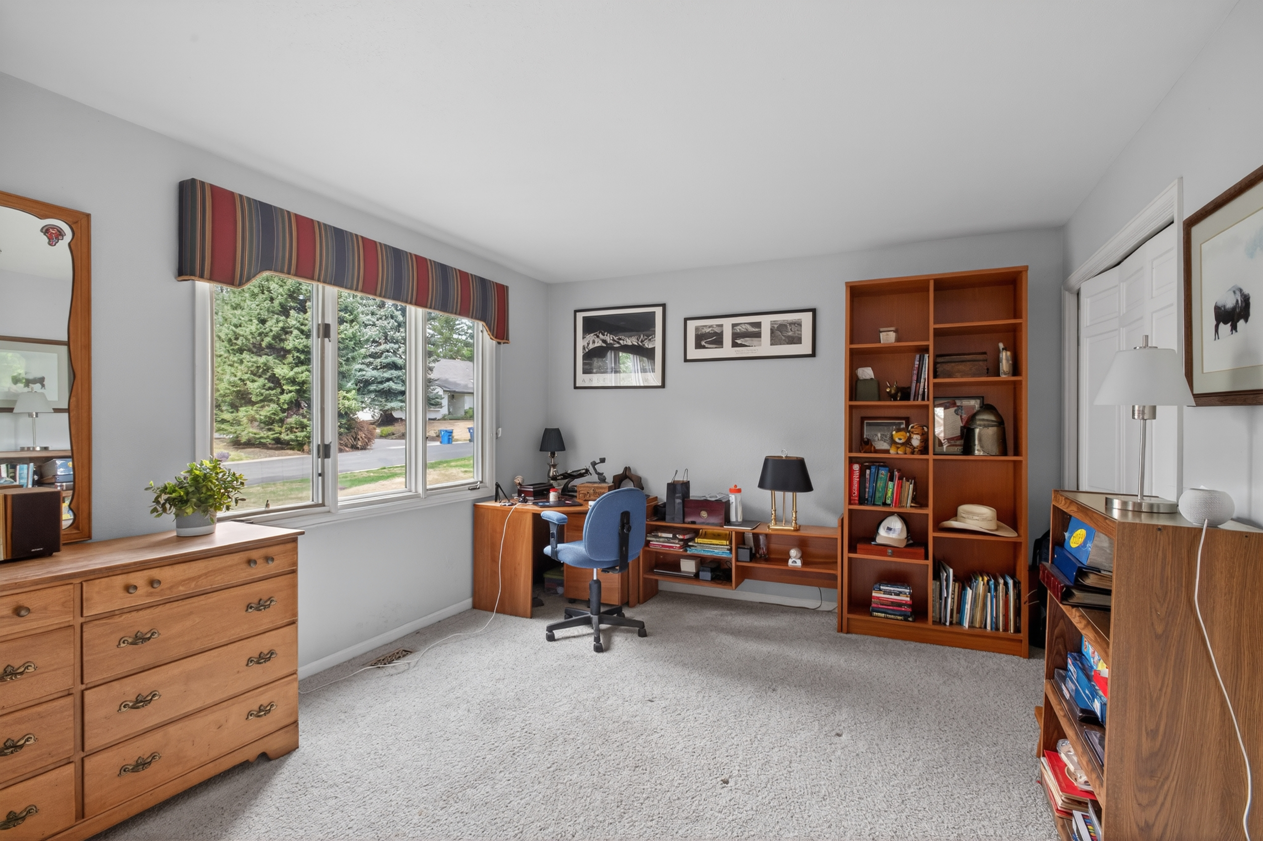 2002 Green Oaks Lane