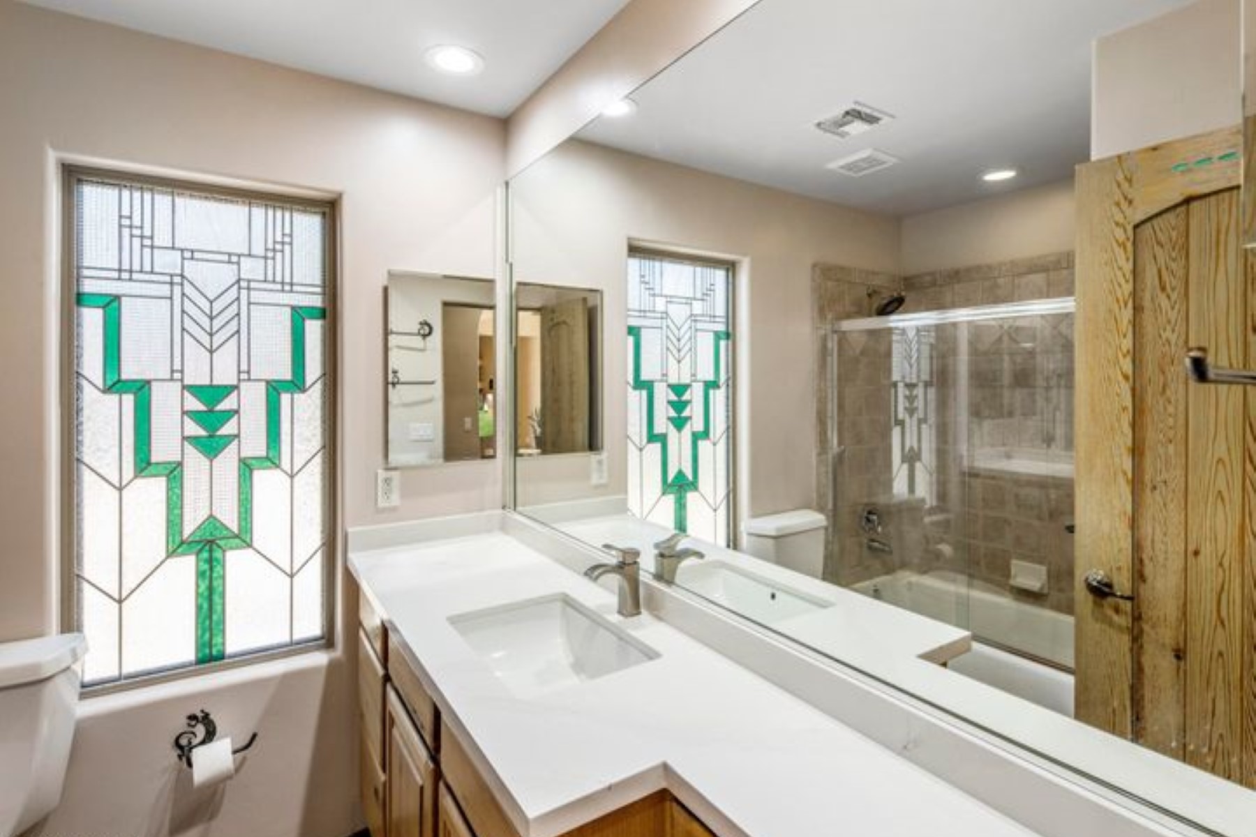 6208 E MORNING VISTA LN