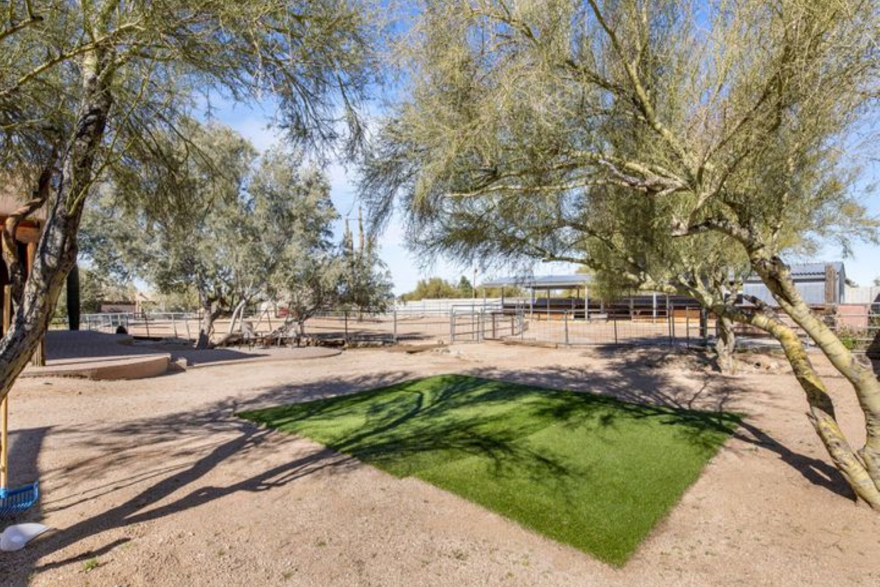 6208 E MORNING VISTA LN