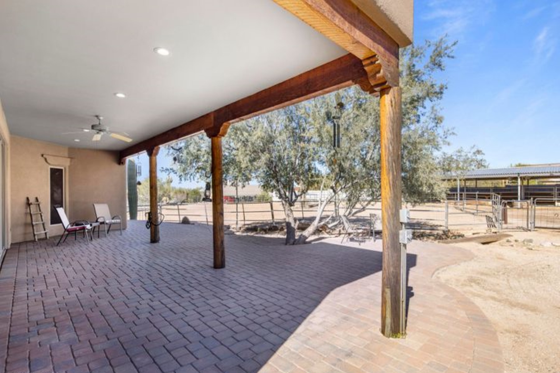 6208 E MORNING VISTA LN