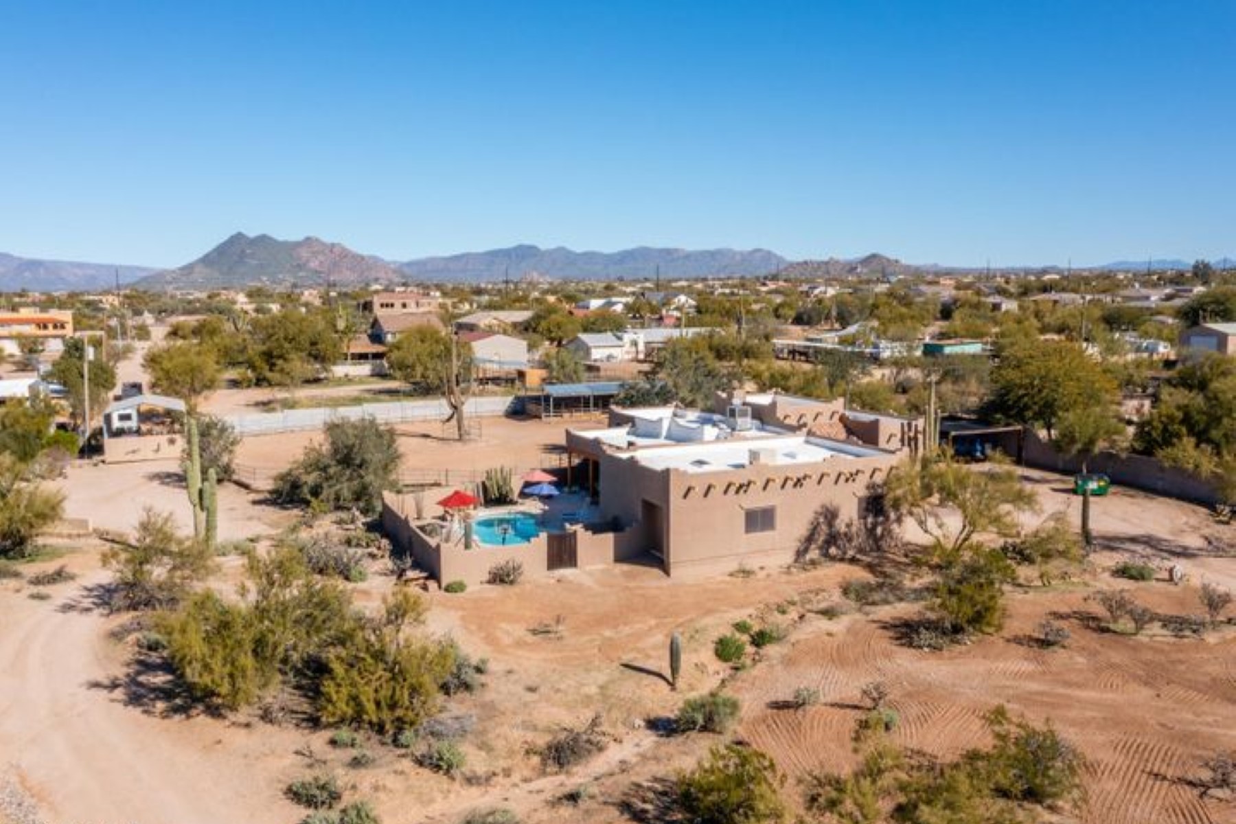 6208 E MORNING VISTA LN