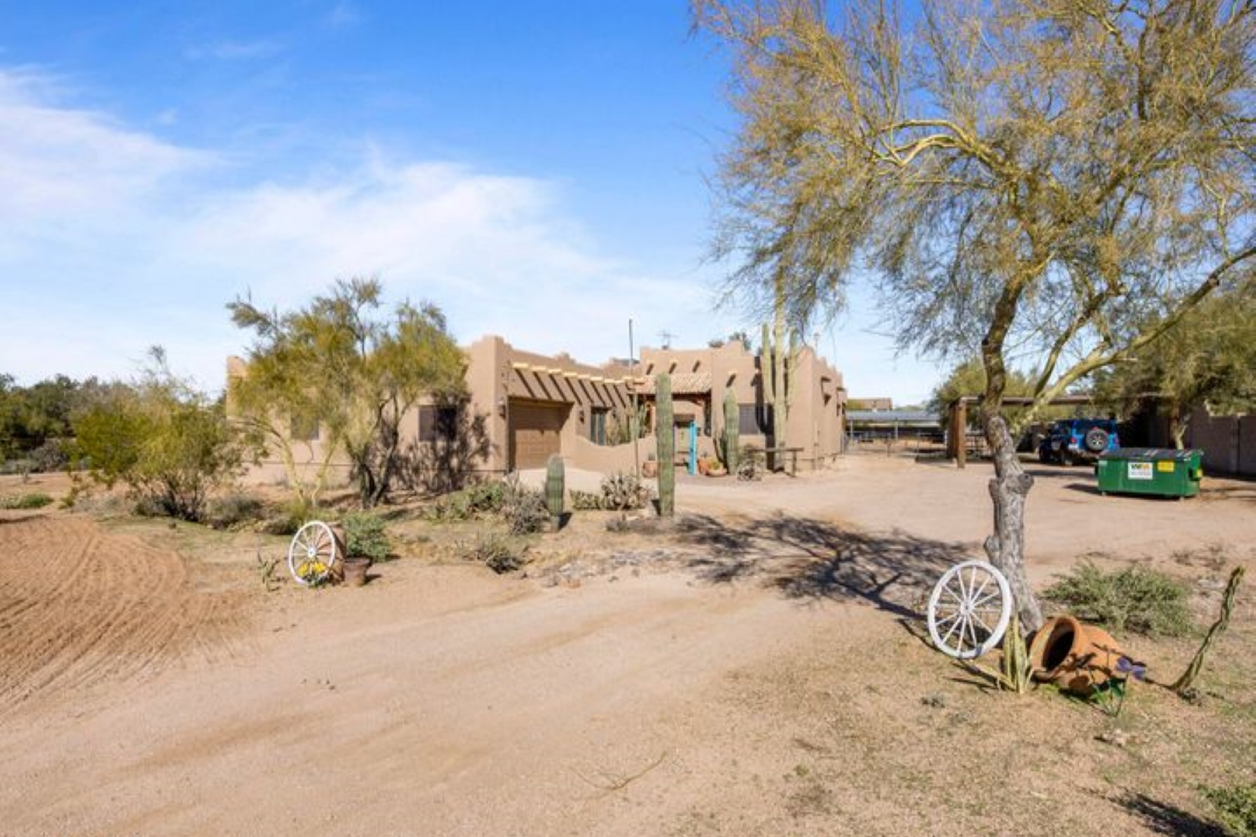 6208 E MORNING VISTA LN