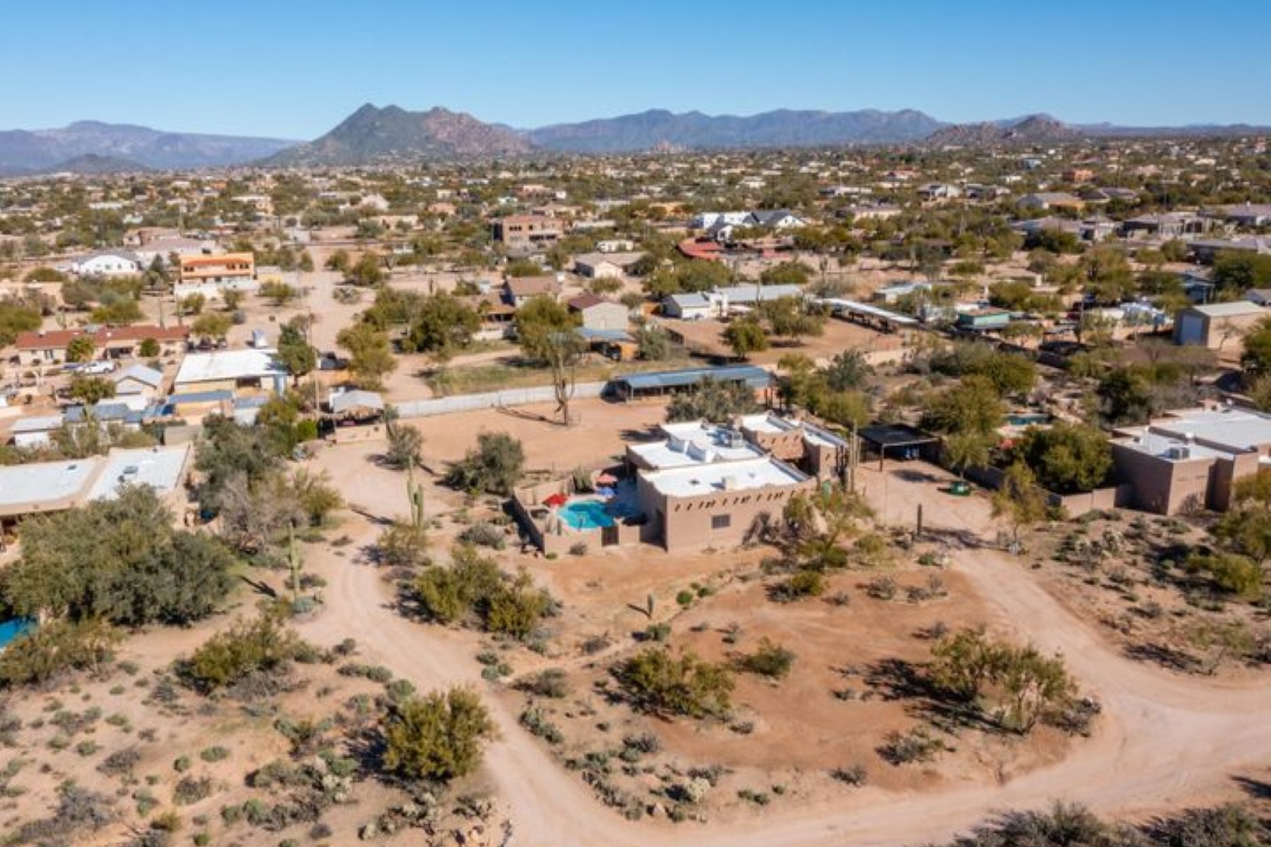 6208 E MORNING VISTA LN