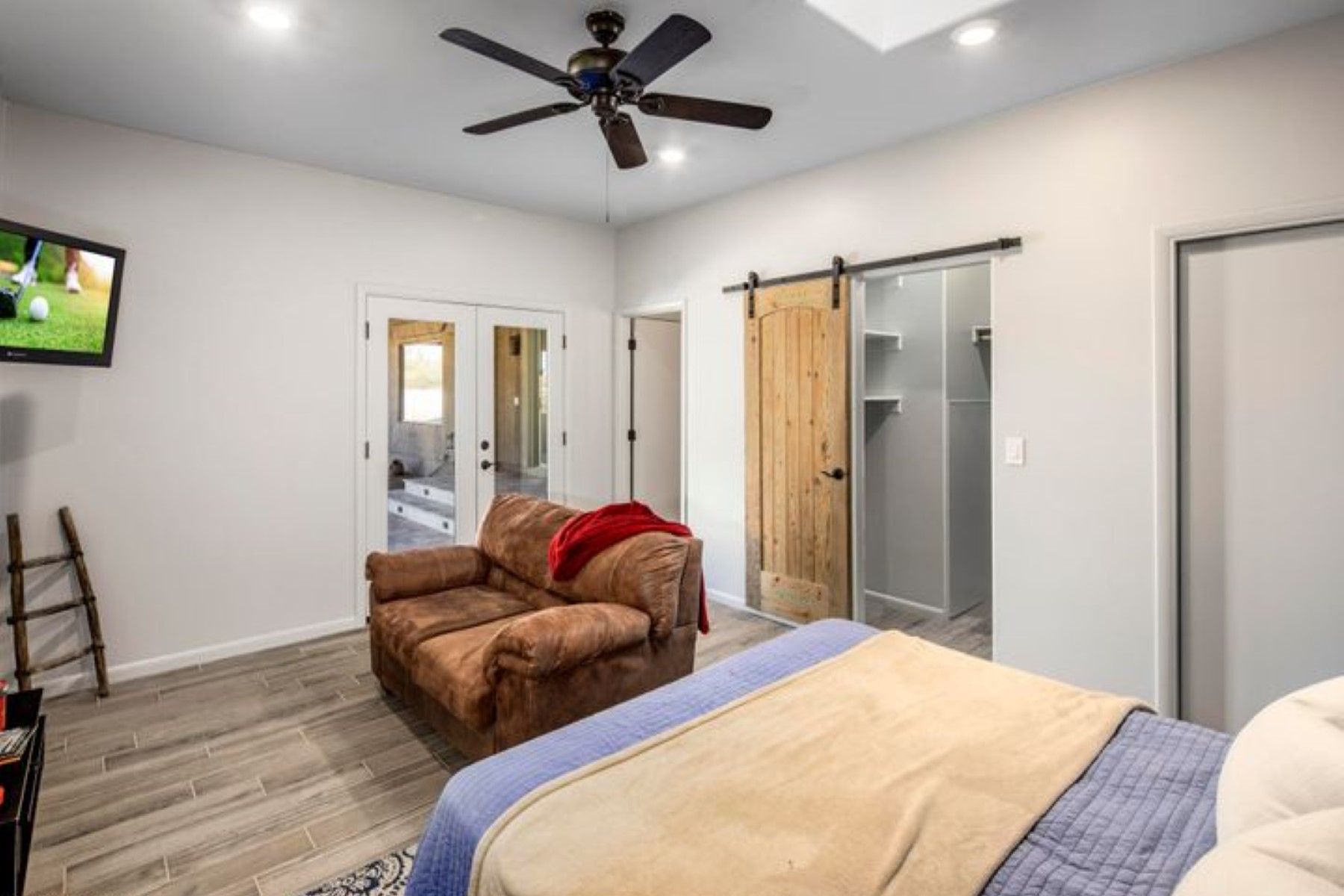 6208 E MORNING VISTA LN