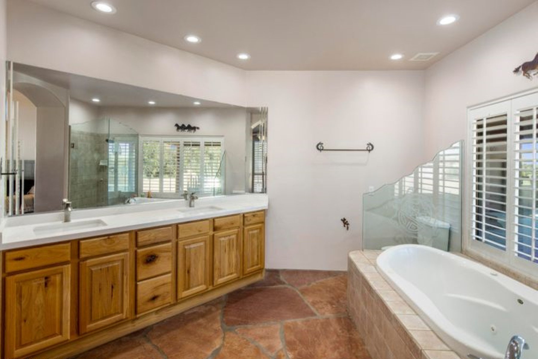 6208 E MORNING VISTA LN